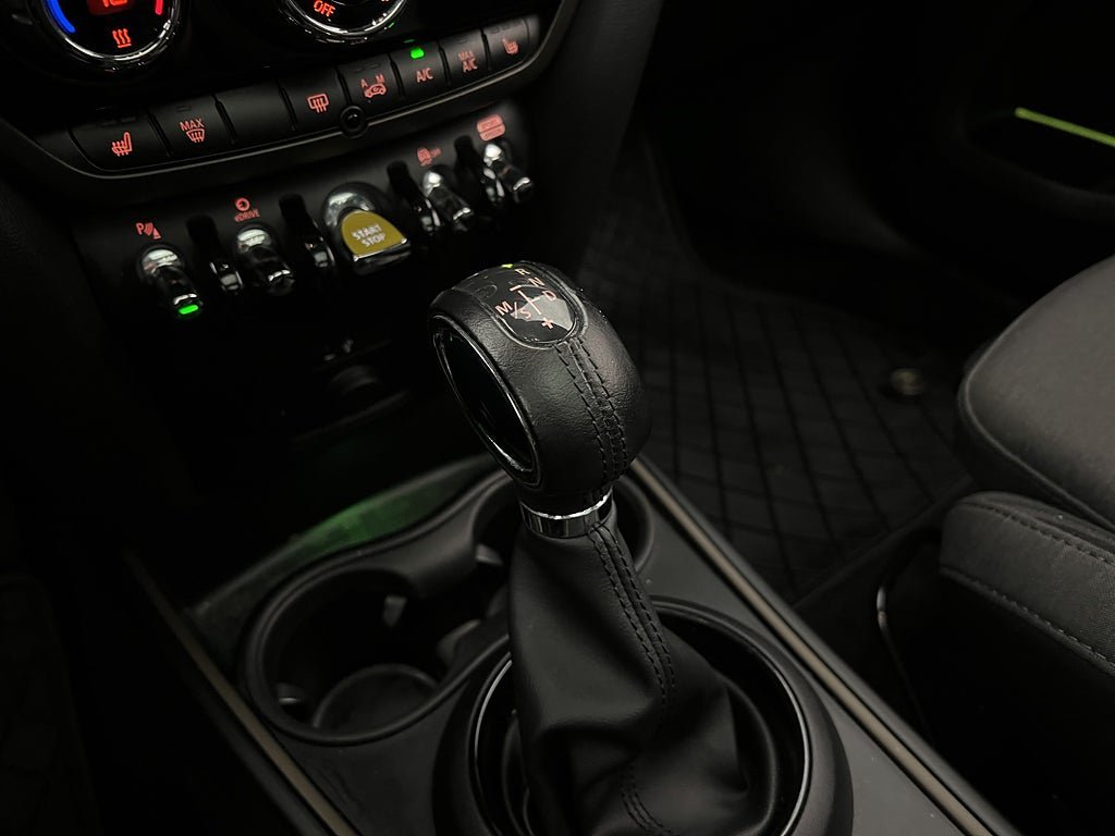 Vehicle Image 26