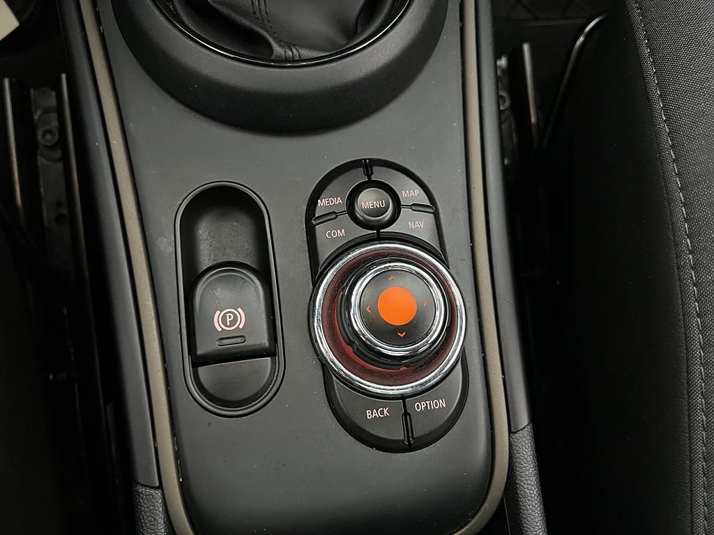 Vehicle Image 27