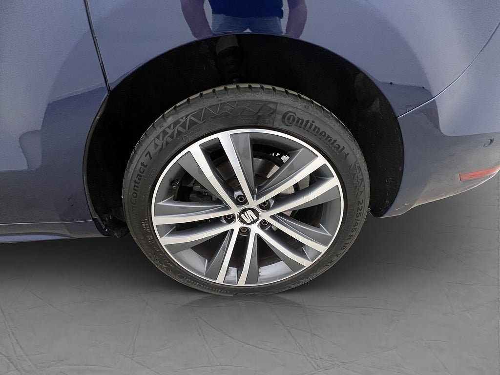 Vehicle Image 38