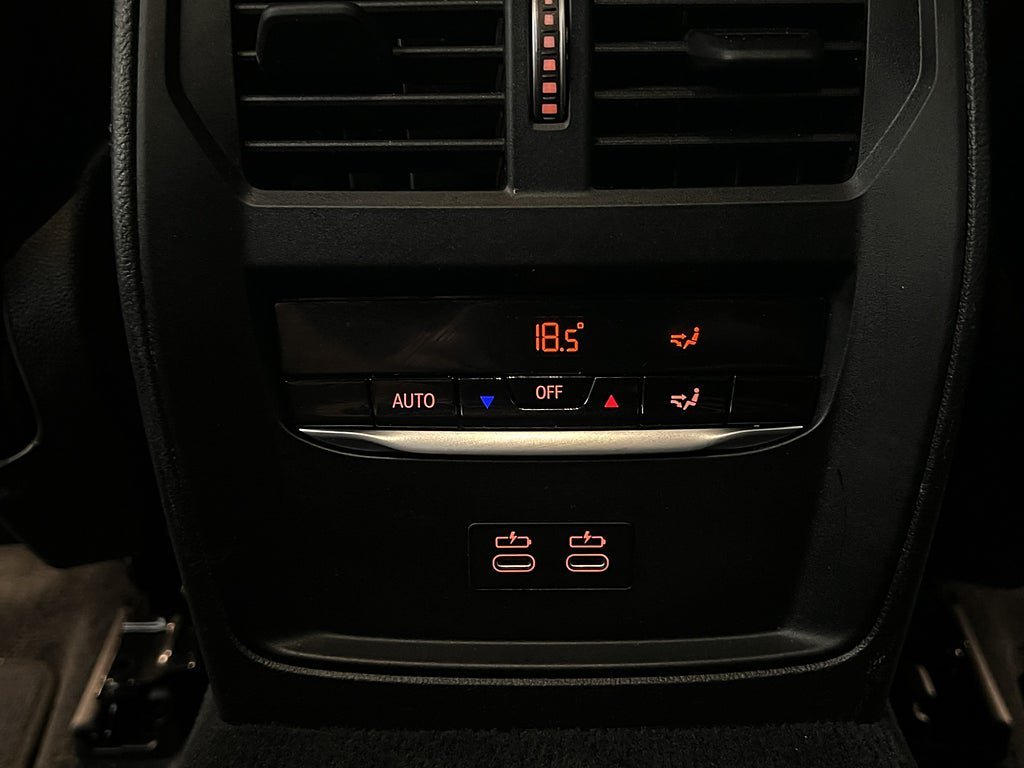 Vehicle Image 29