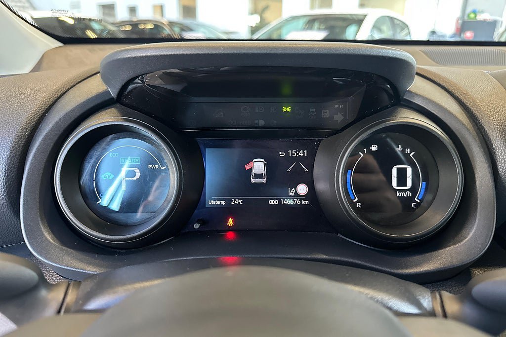 Vehicle Image 17