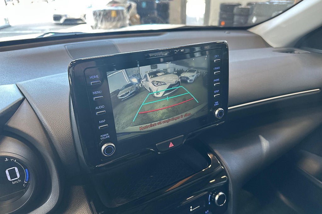 Vehicle Image 23