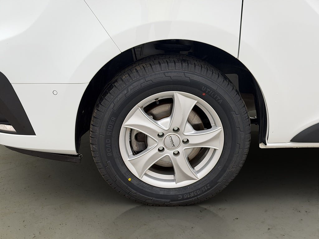 Vehicle Image 30