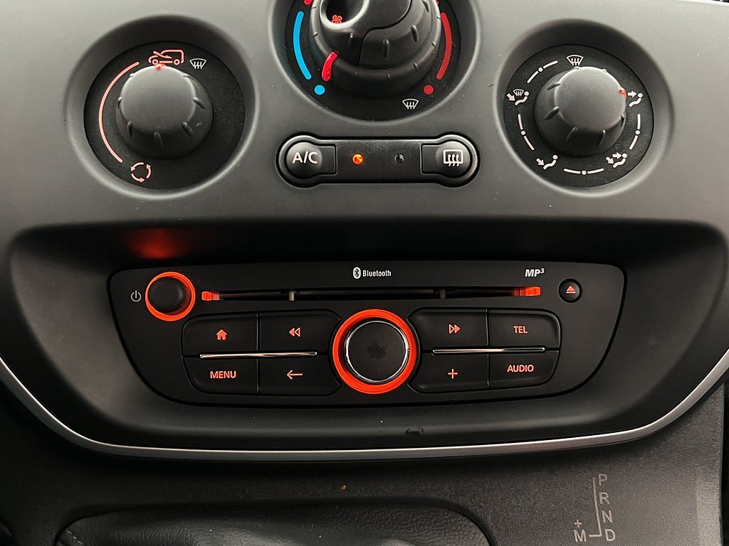 Vehicle Image 24