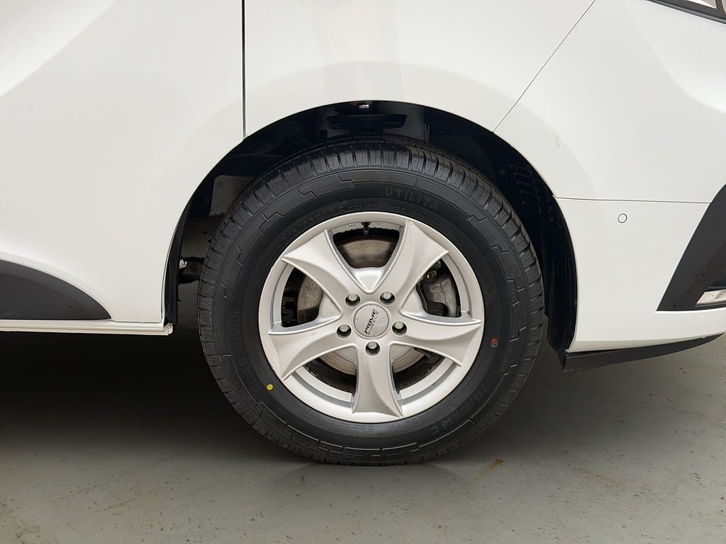 Vehicle Image 33