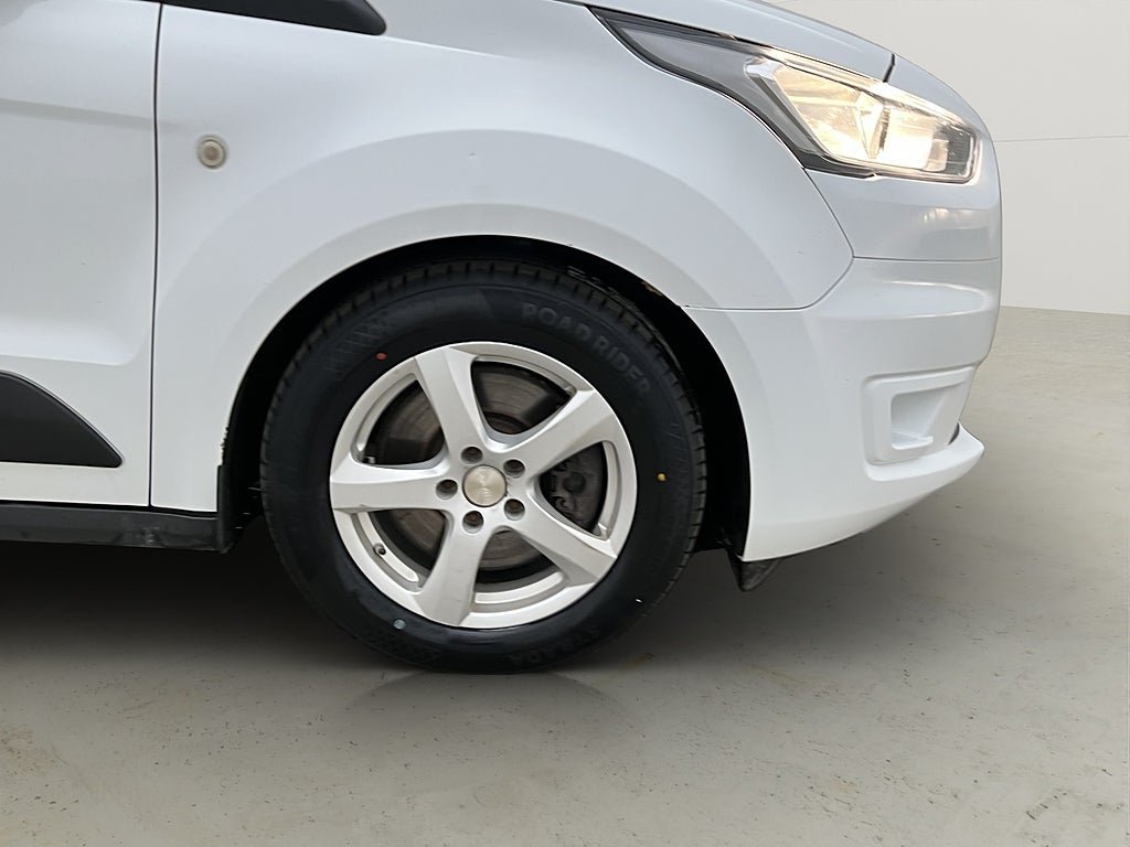 Vehicle Image 28