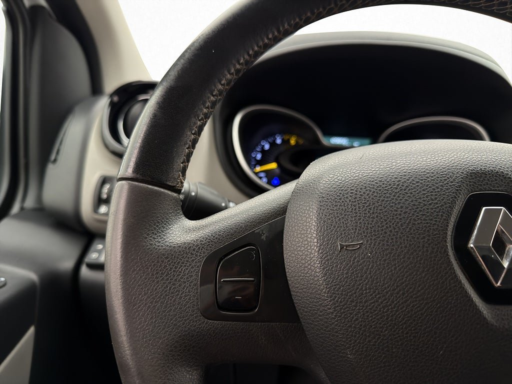 Vehicle Image 26