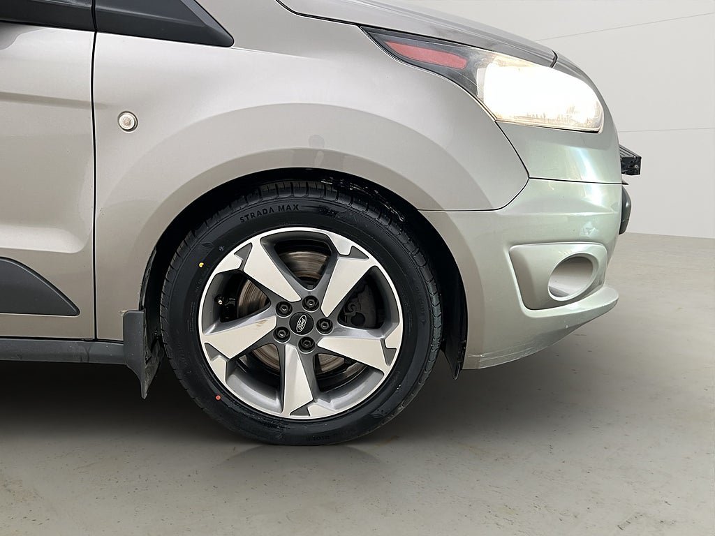 Vehicle Image 32