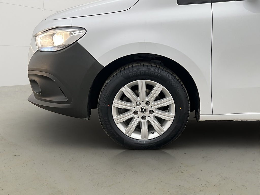 Vehicle Image 27