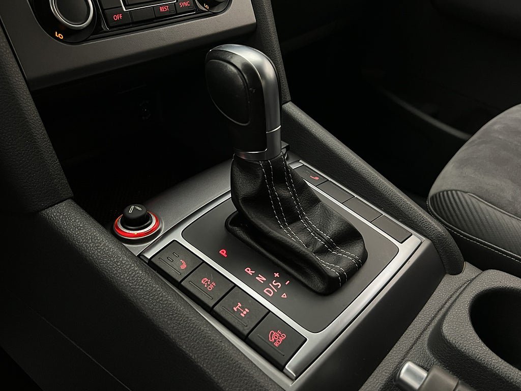 Vehicle Image 24