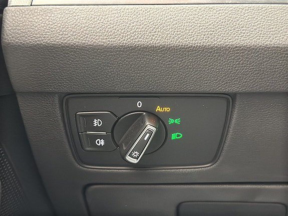 Vehicle Image 29