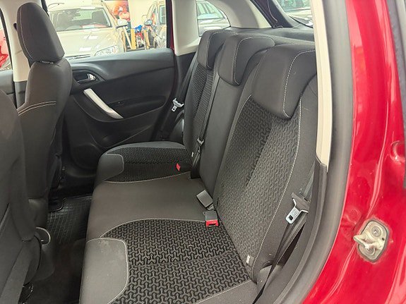 Vehicle Image 11