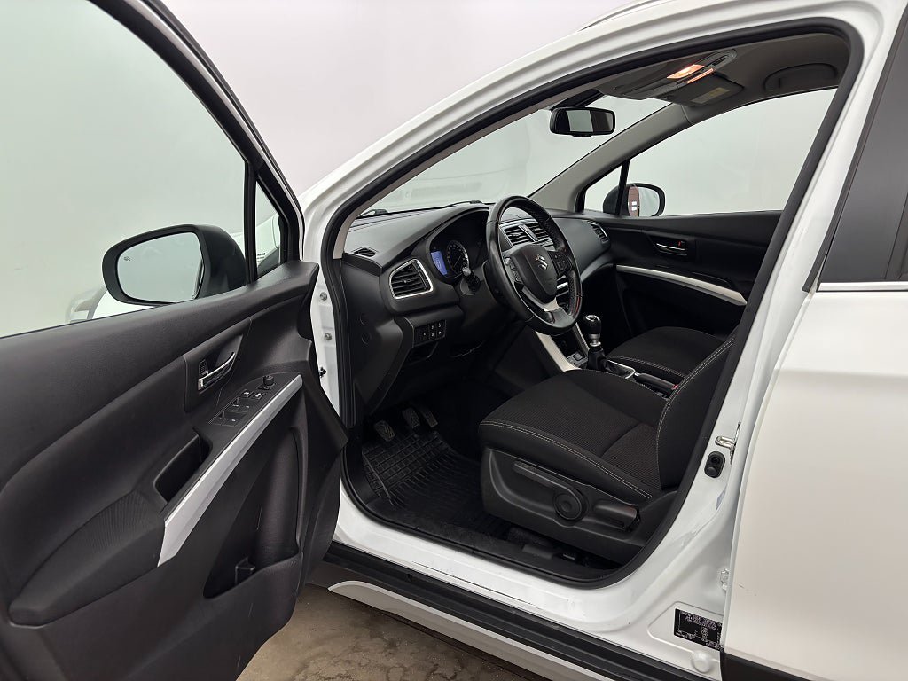 Vehicle Image 11