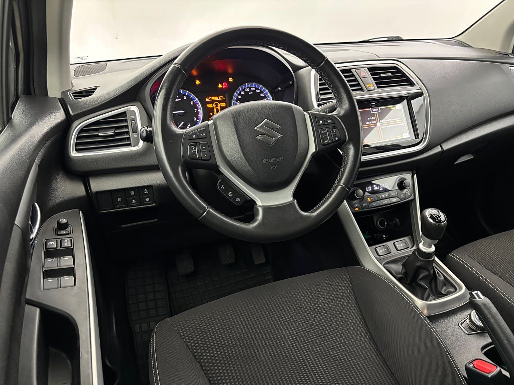 Vehicle Image 14