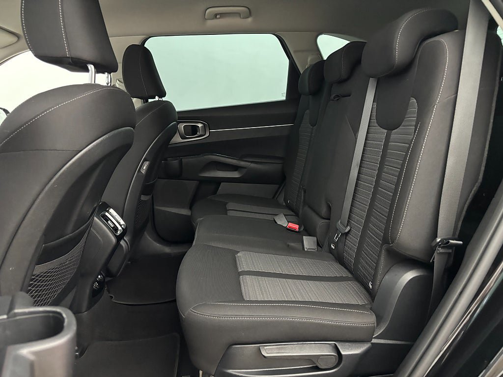 Vehicle Image 17