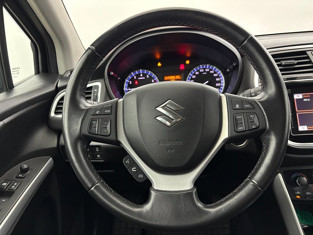 Vehicle Image 16