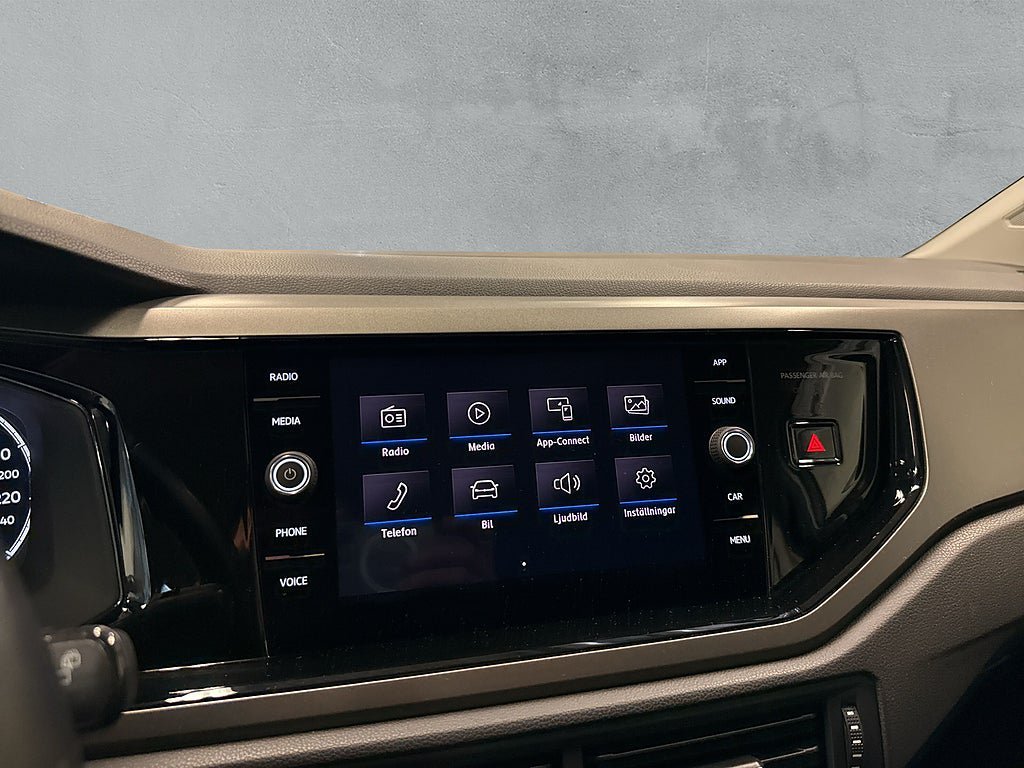Vehicle Image 18