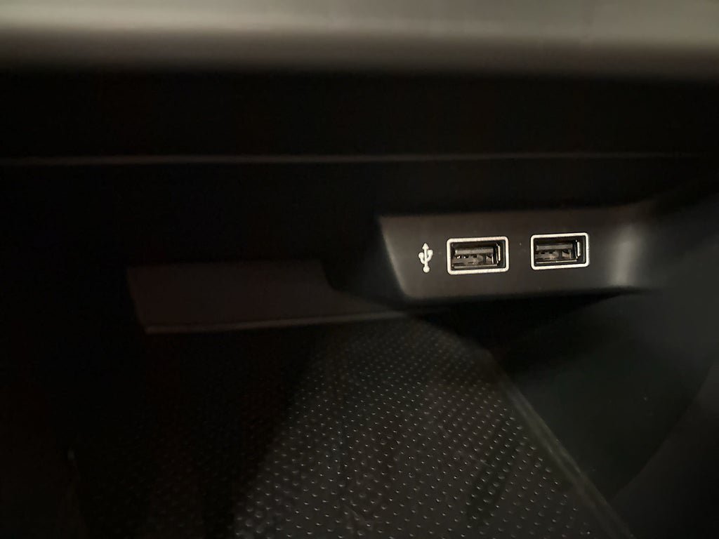 Vehicle Image 24