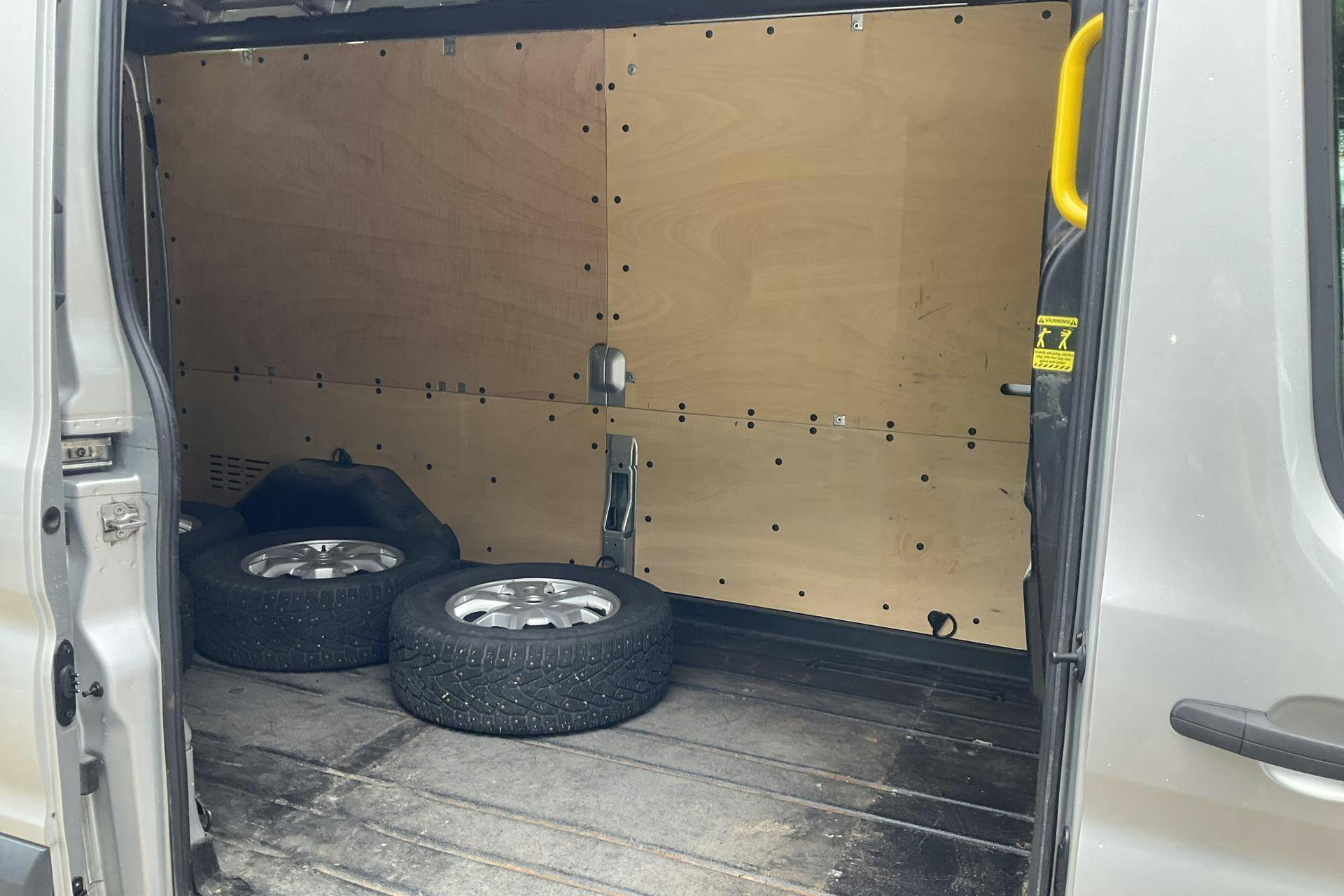 Vehicle Image 7