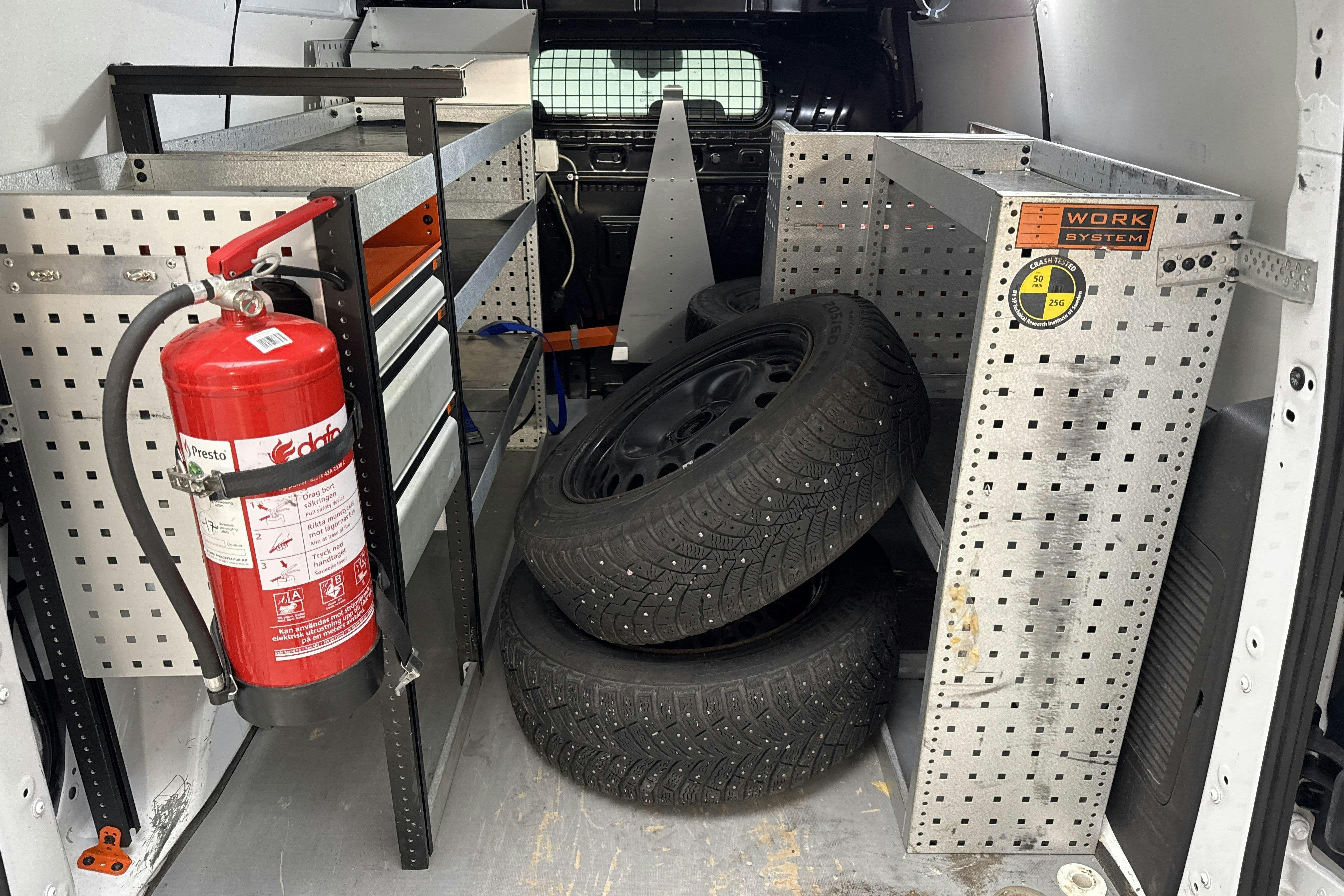 Vehicle Image 8