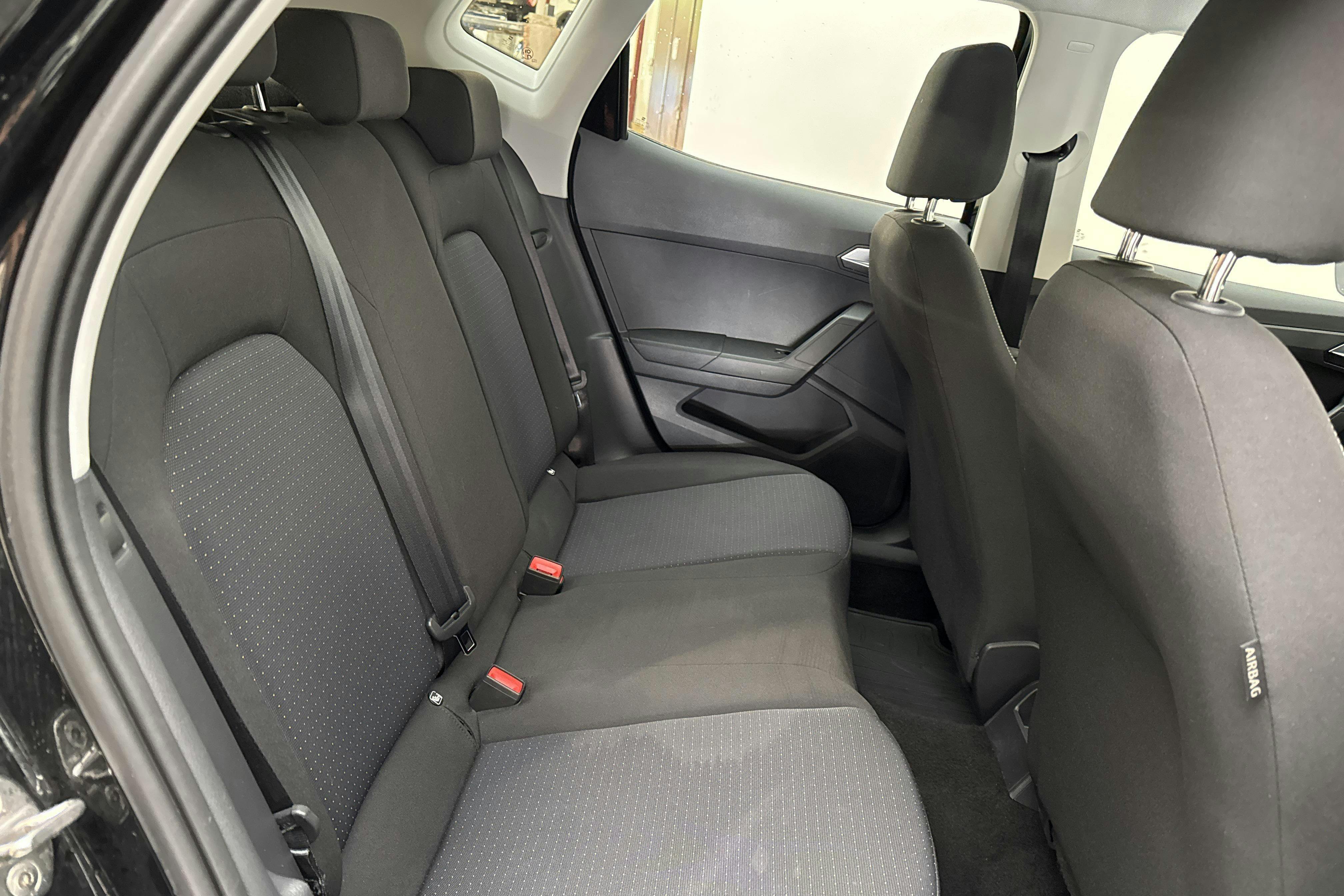 Vehicle Image 8