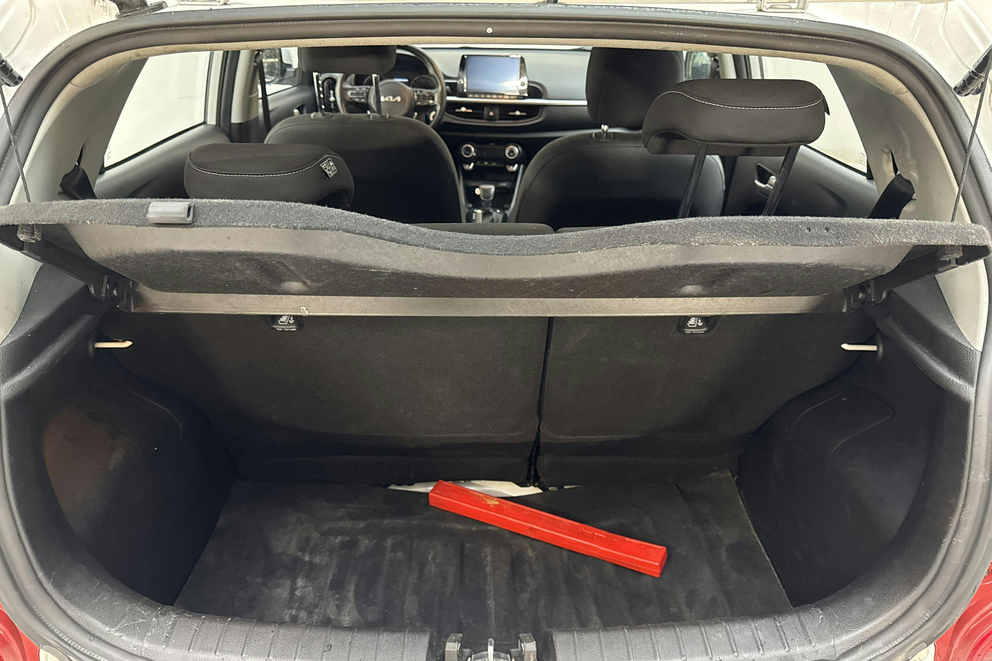 Vehicle Image 9