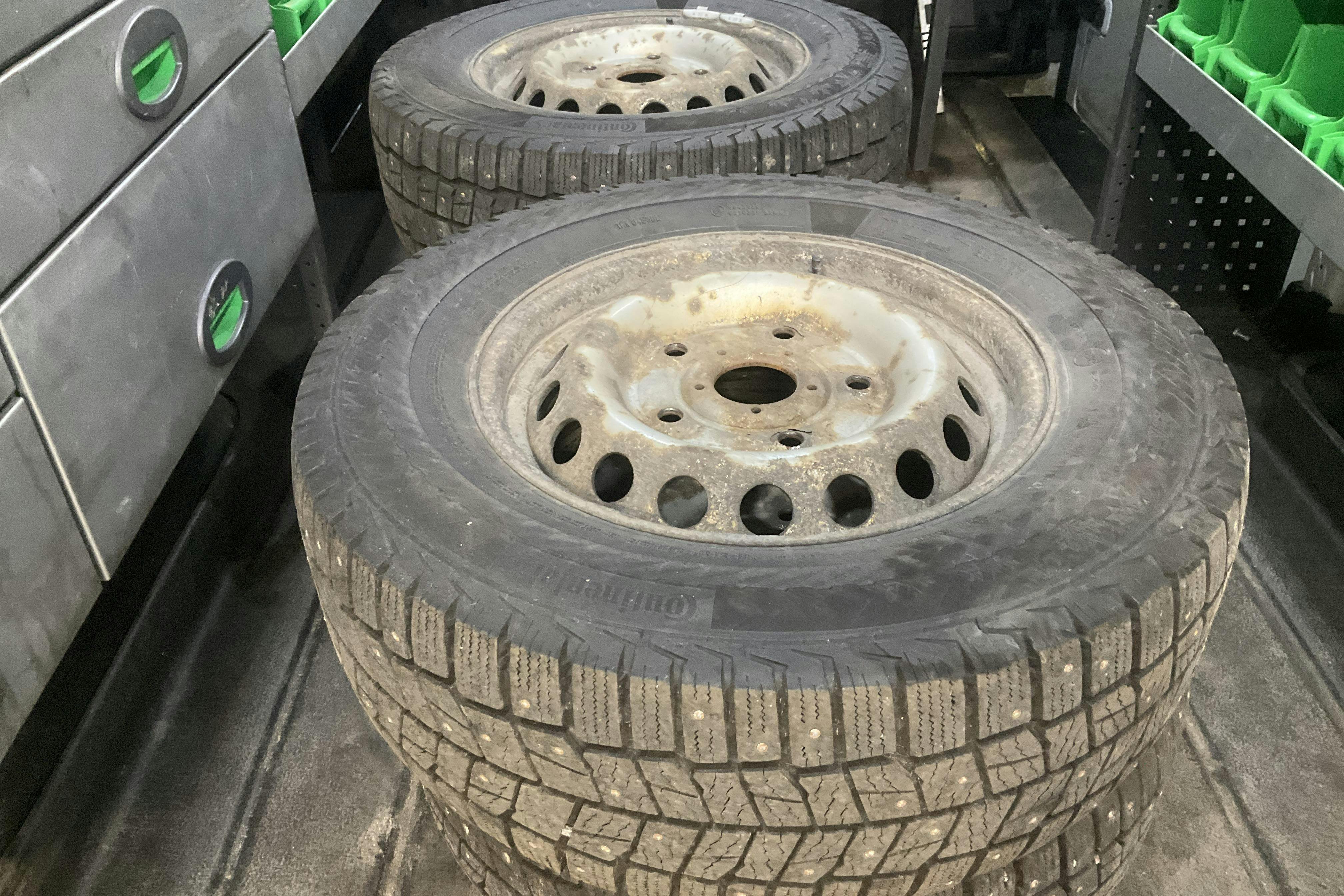 Vehicle Image 13