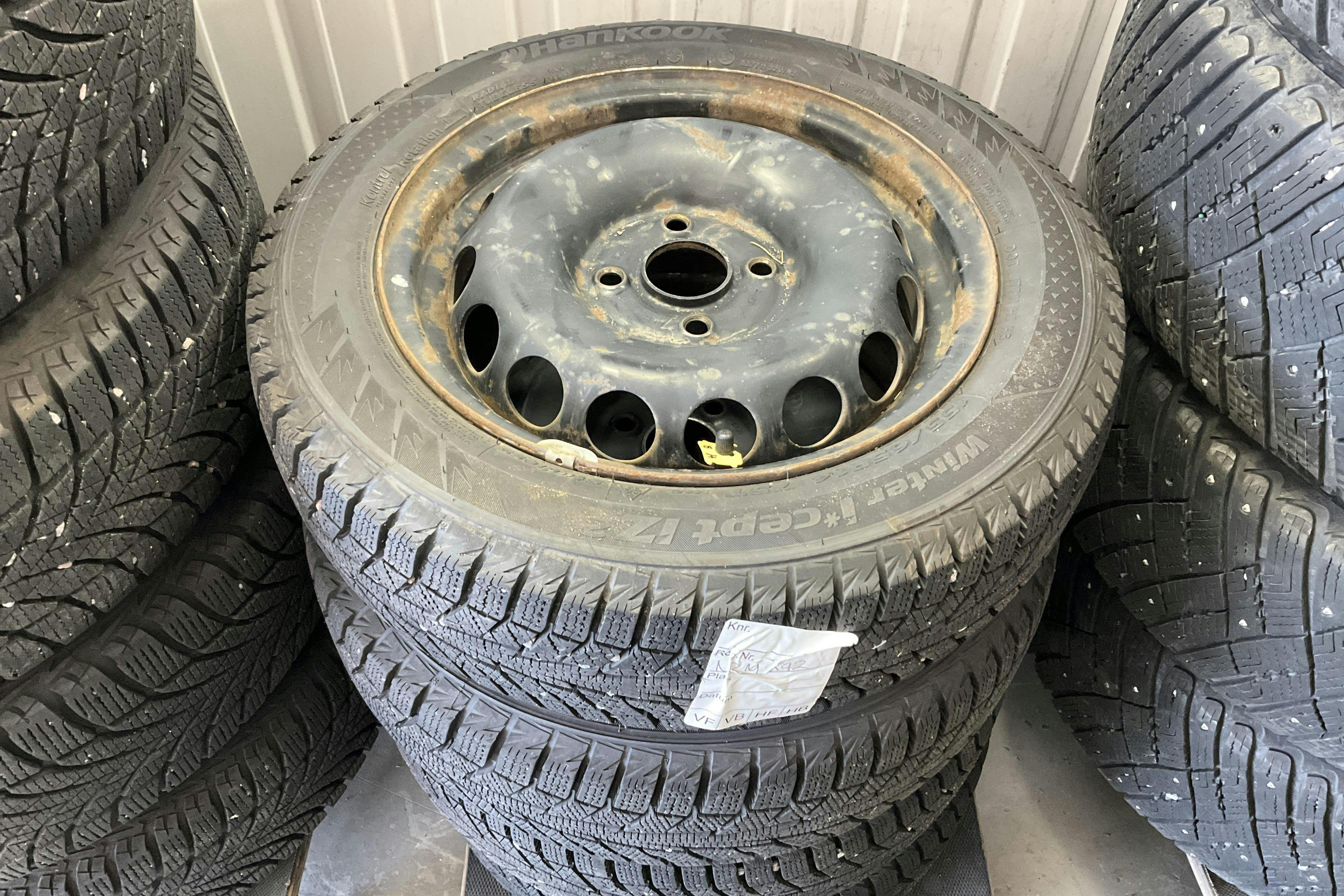 Vehicle Image 11