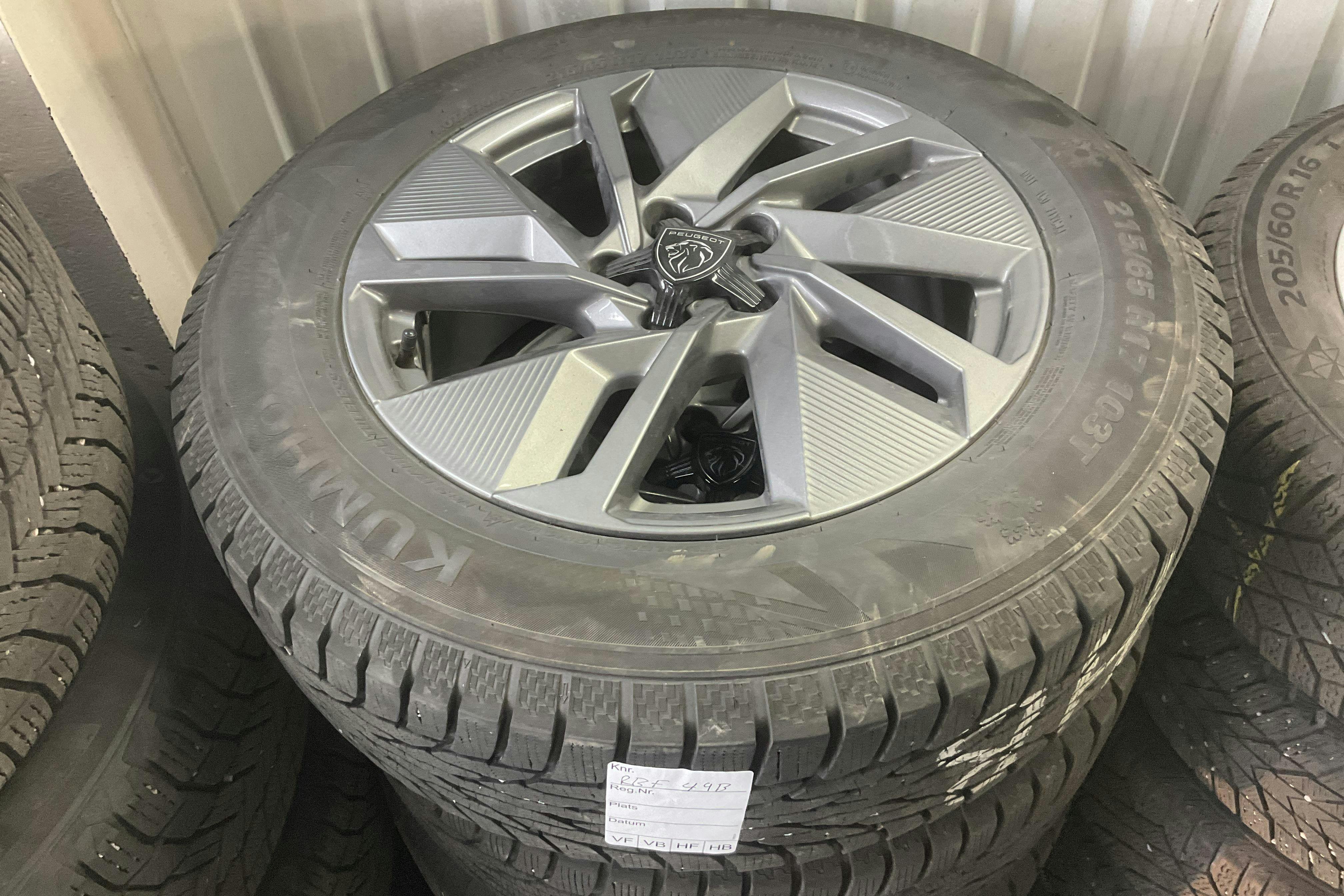 Vehicle Image 13
