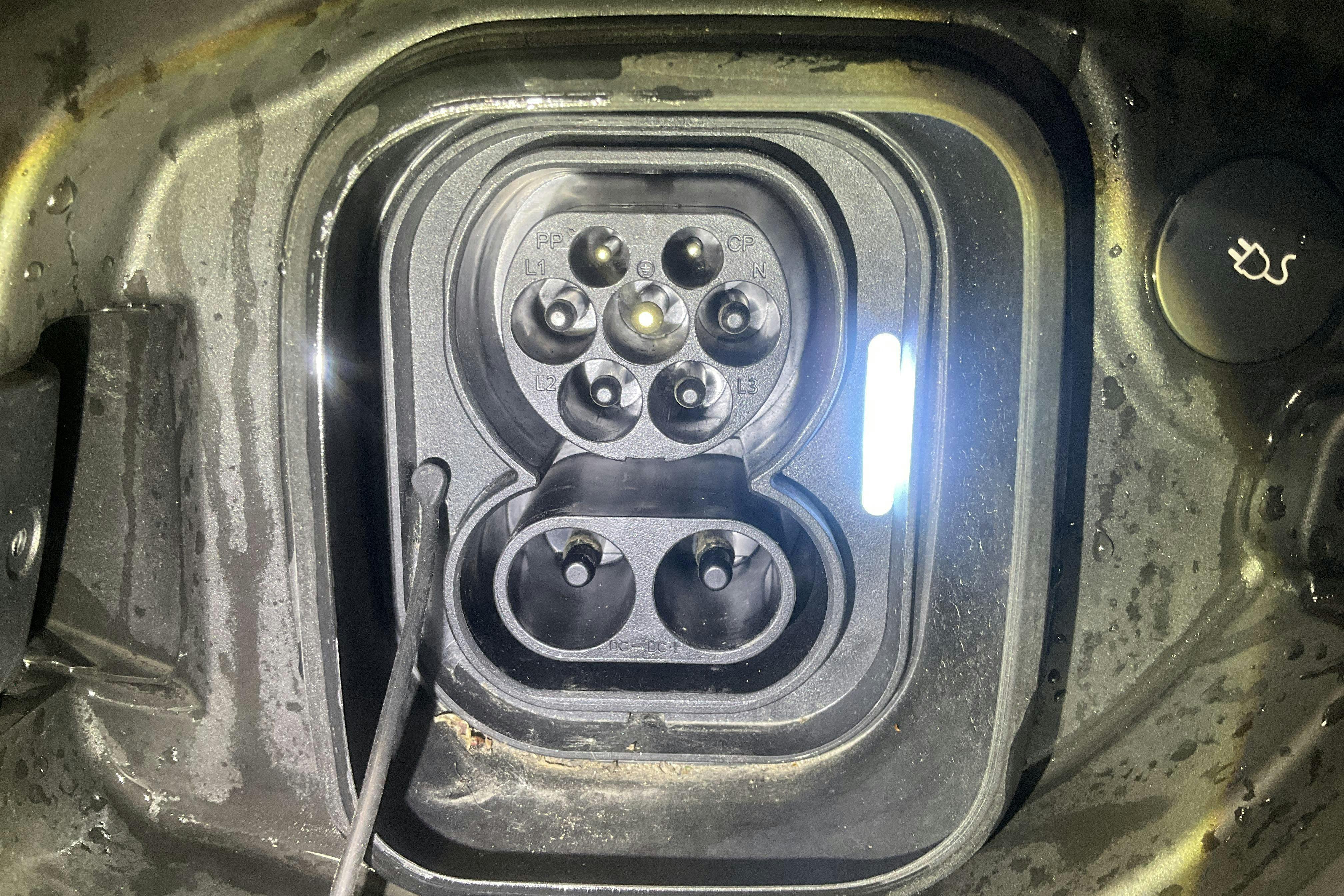 Vehicle Image 14
