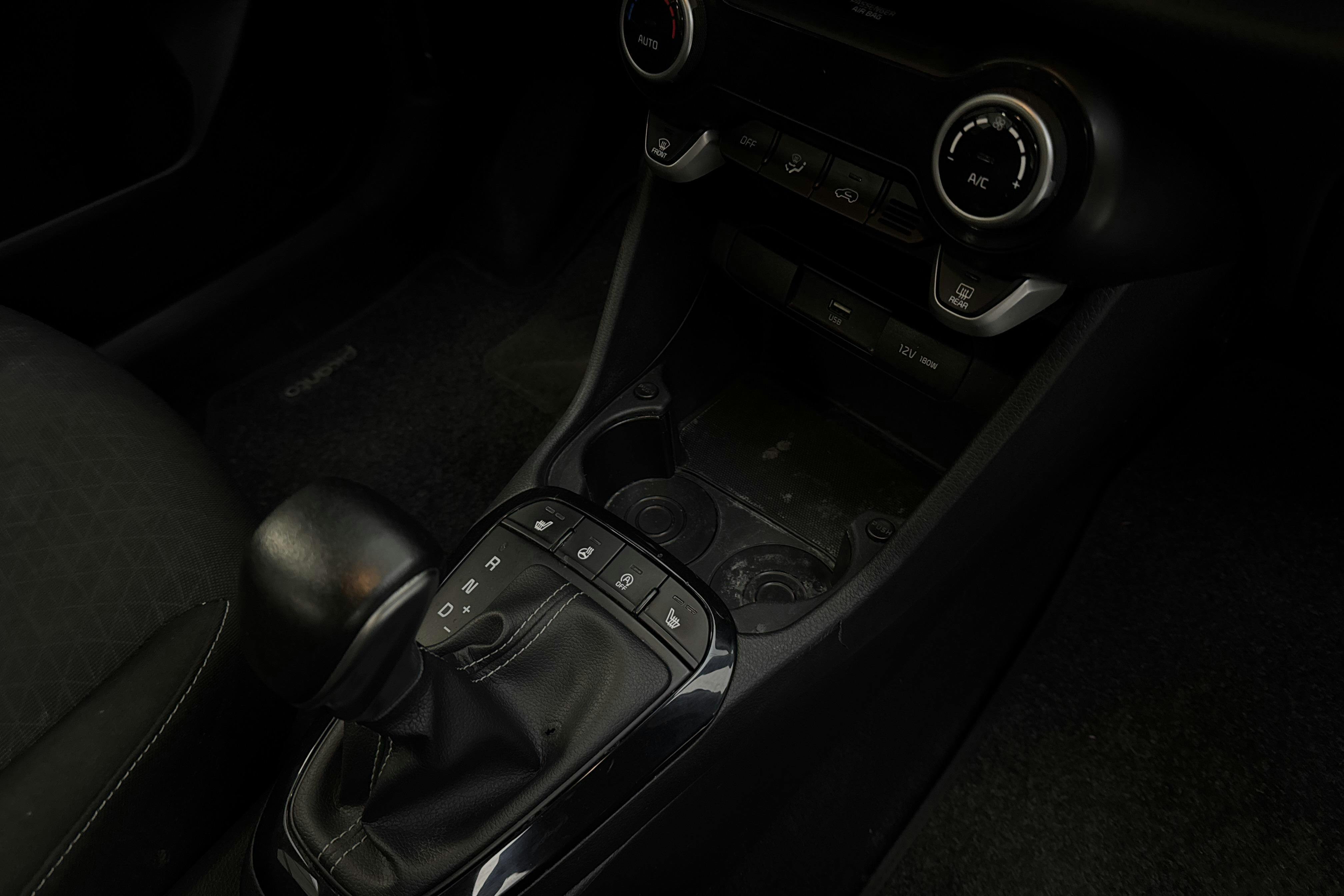 Vehicle Image 13