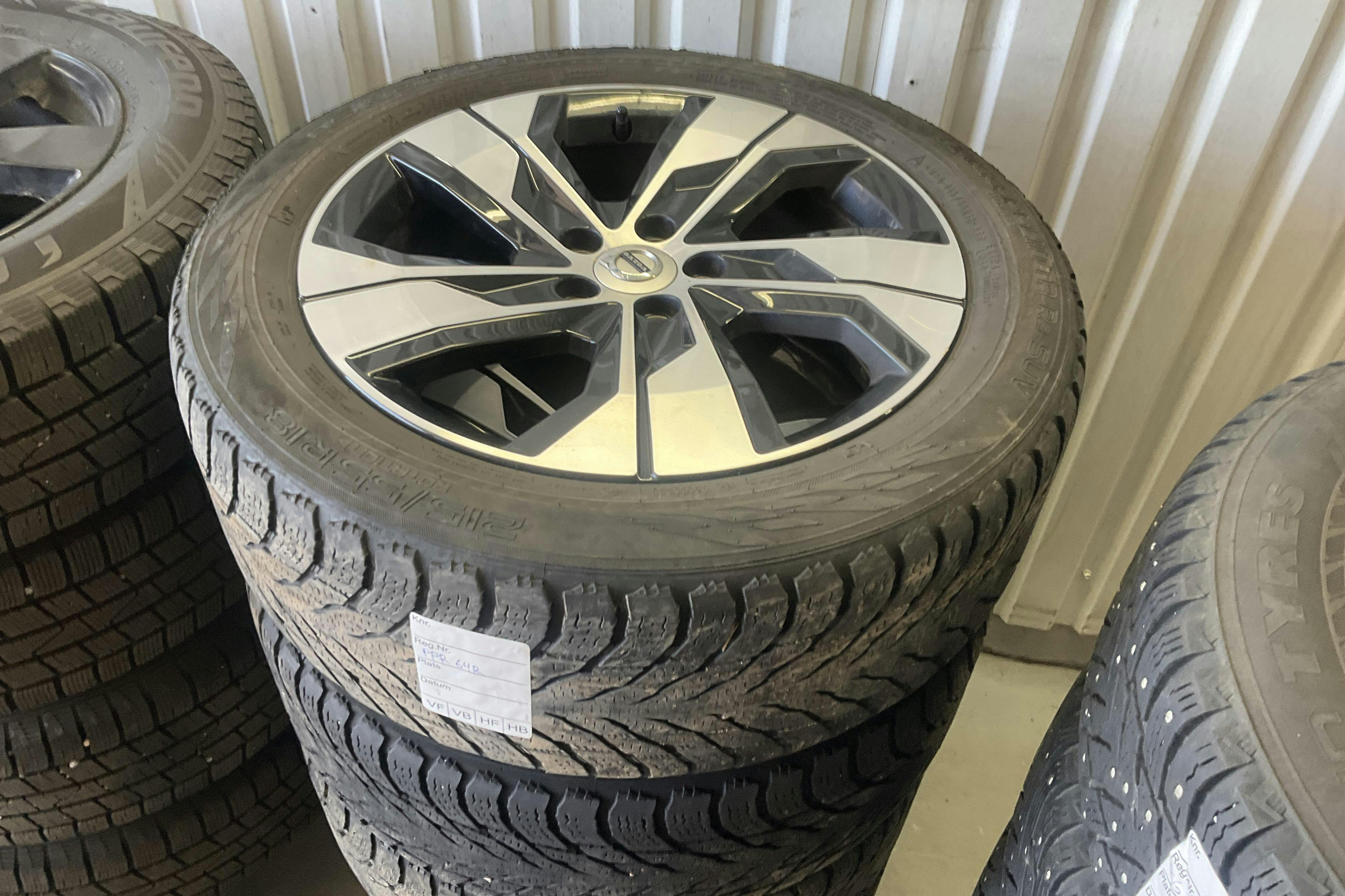 Vehicle Image 14