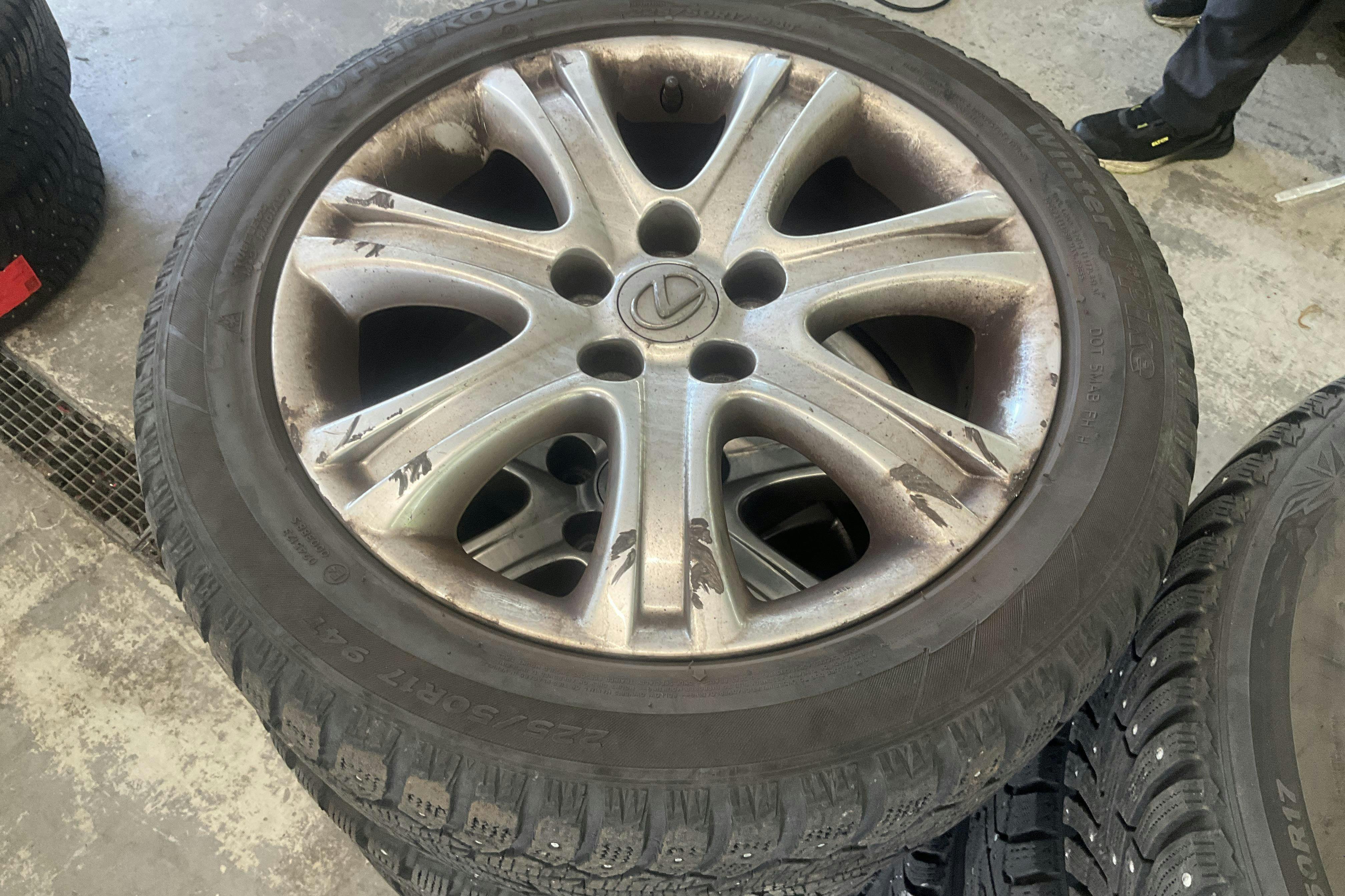 Vehicle Image 12