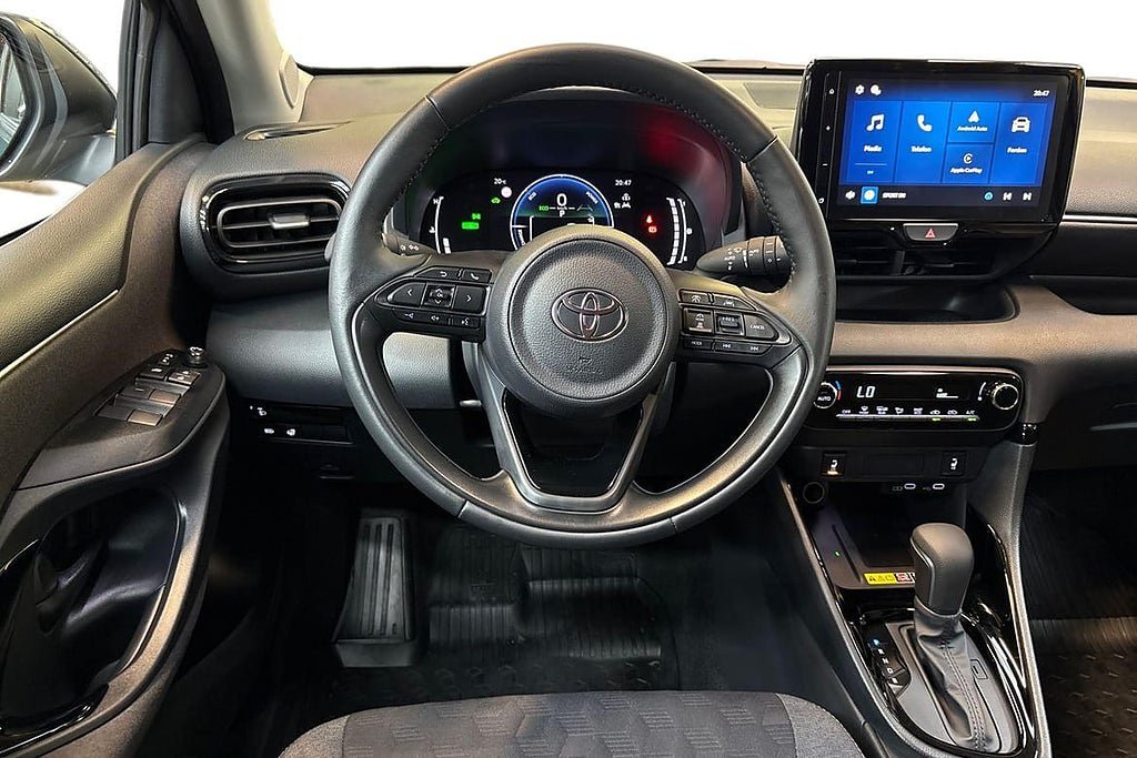 Vehicle Image 11