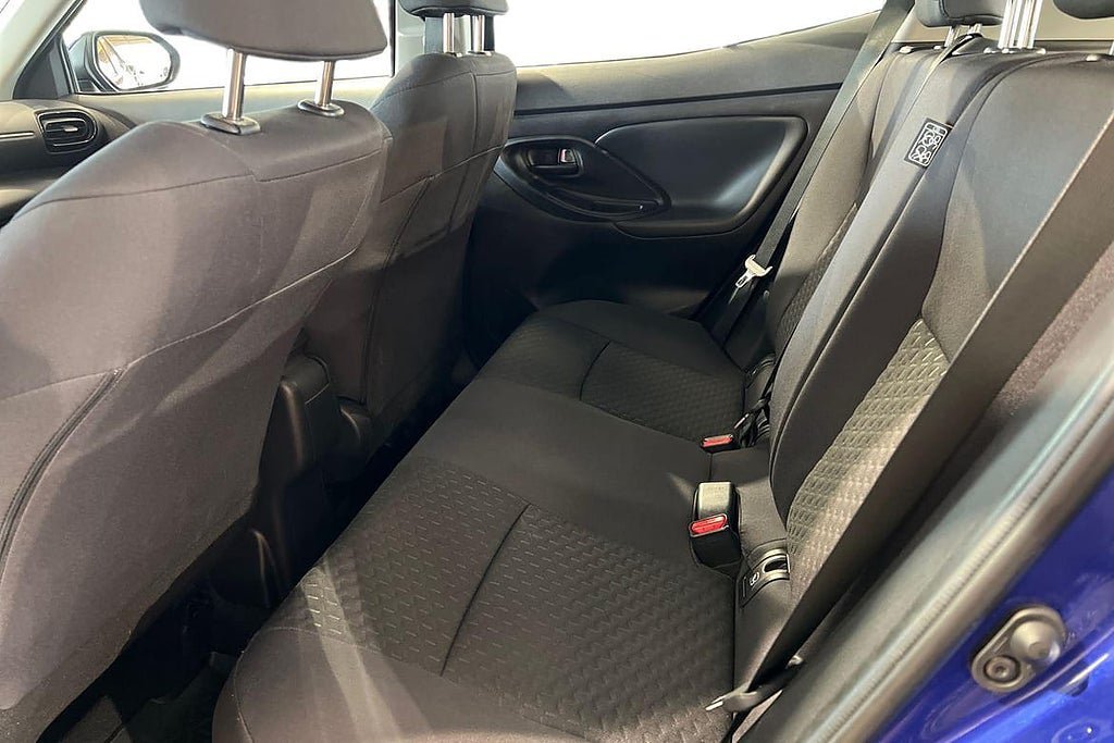 Vehicle Image 13