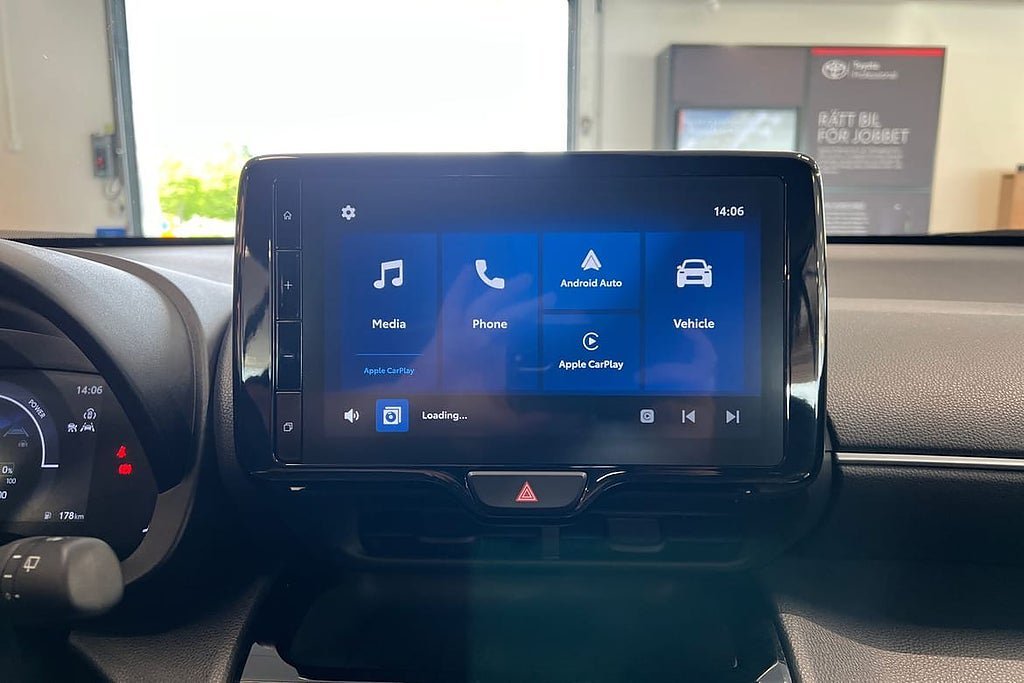 Vehicle Image 15