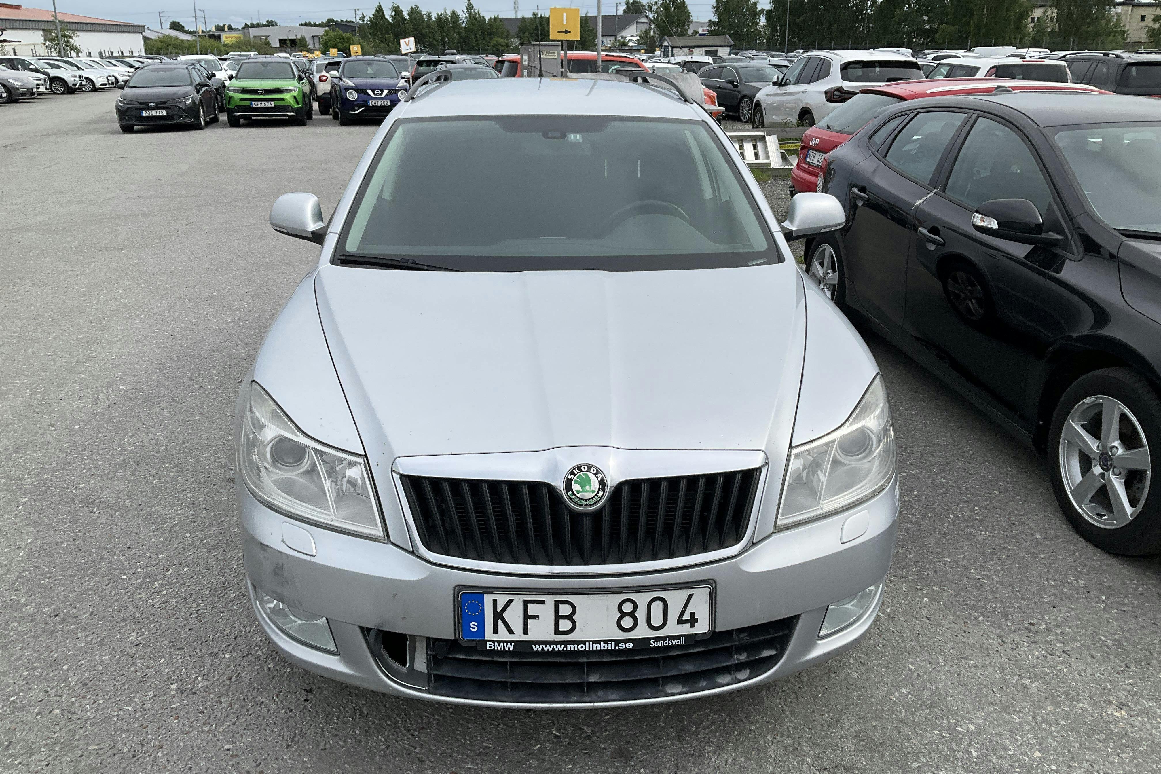 Vehicle Image 5