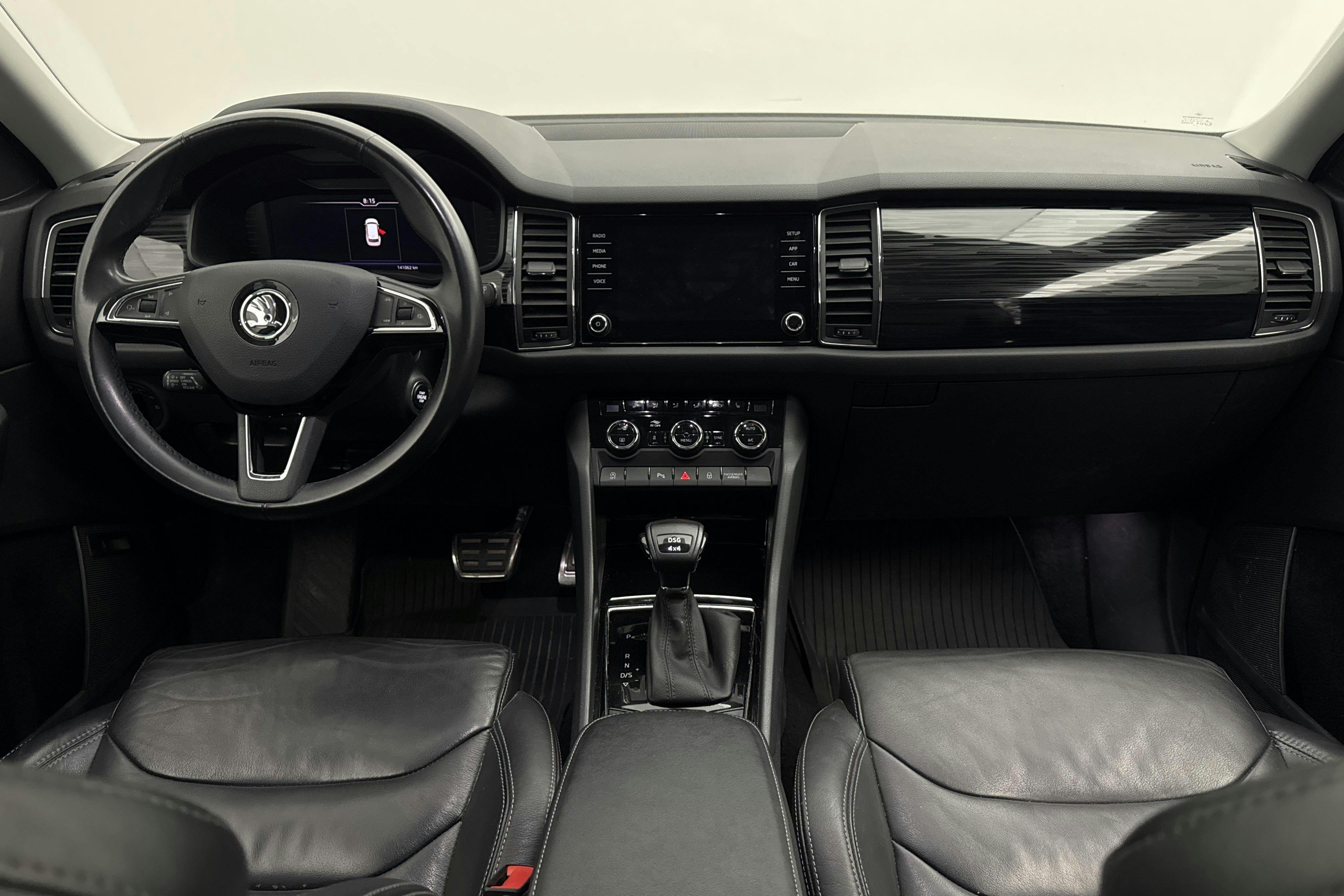 Vehicle Image 6