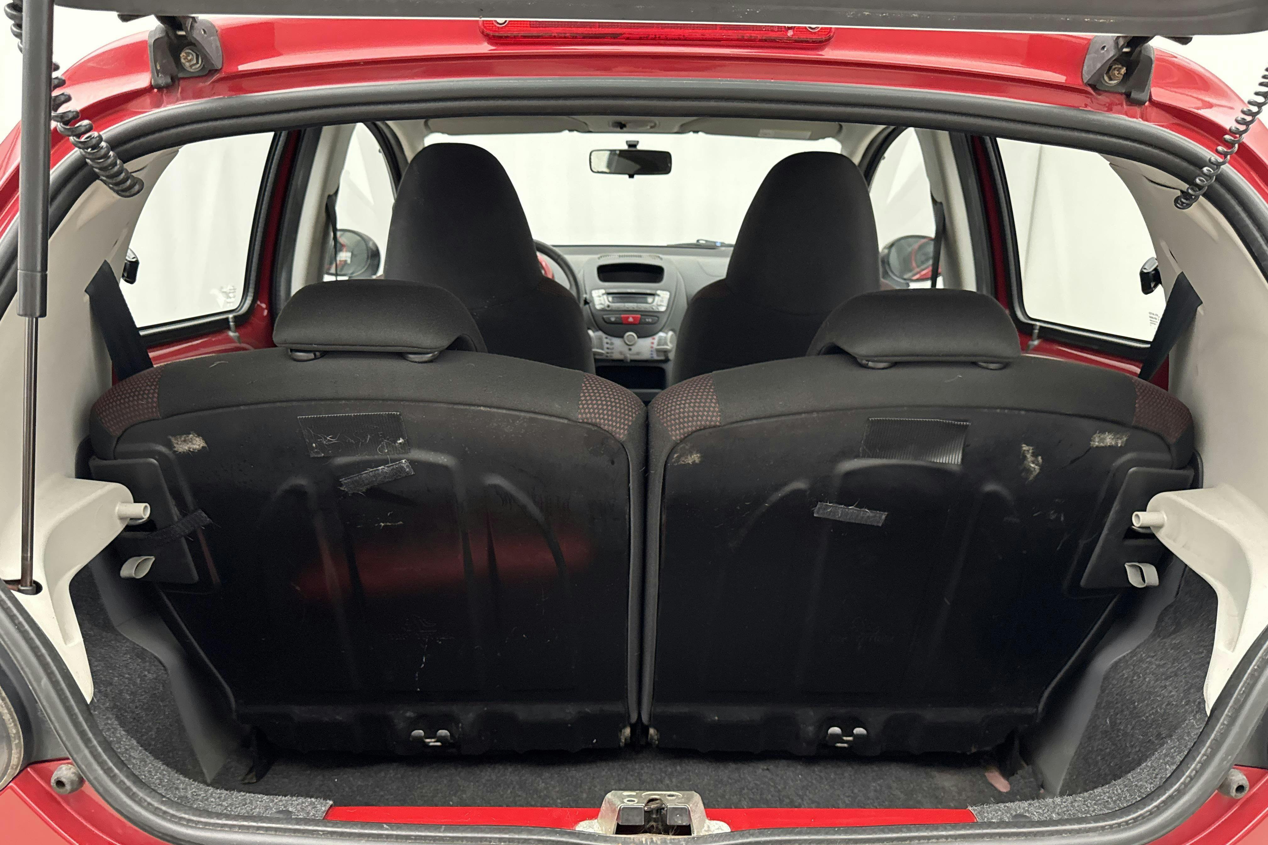 Vehicle Image 10