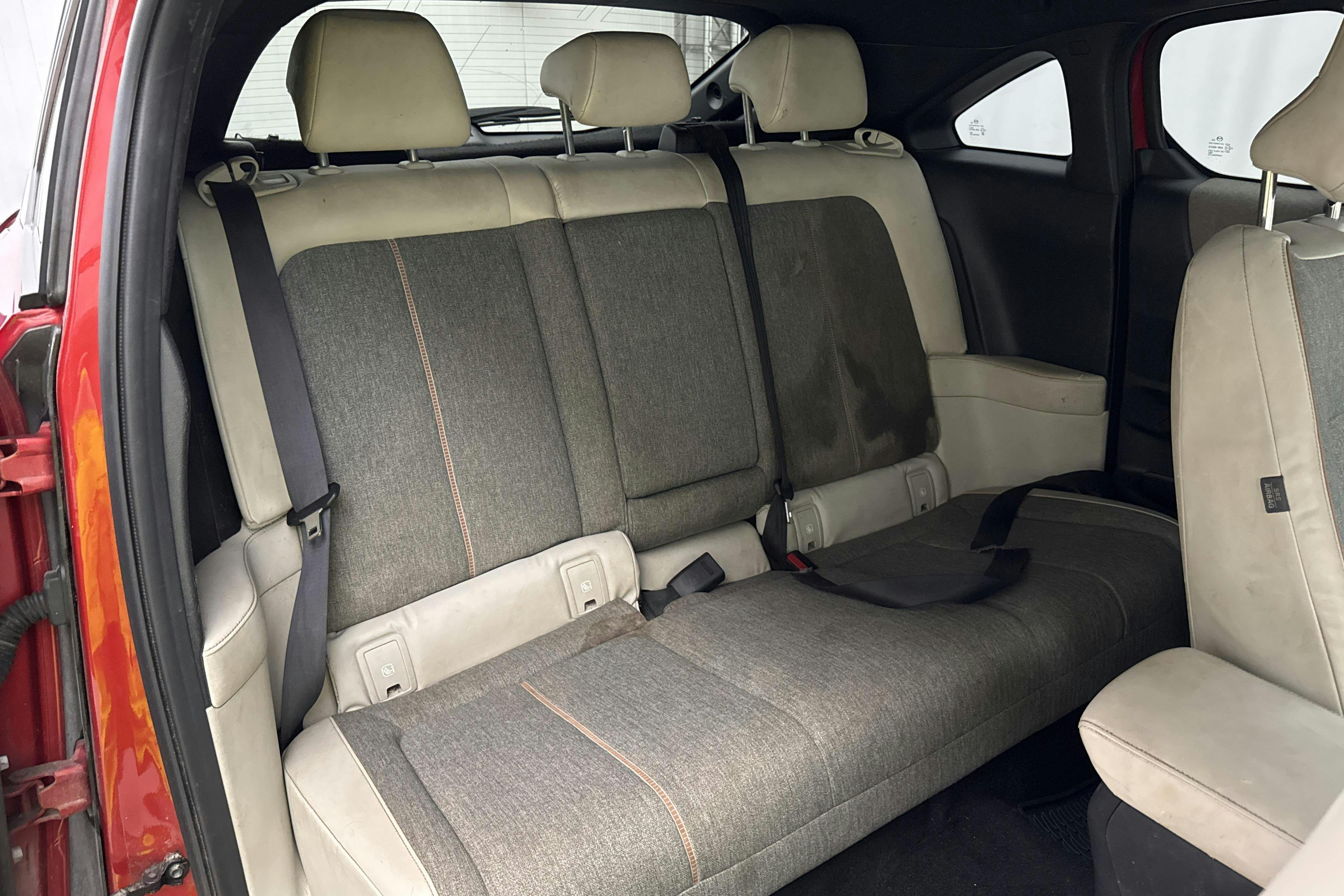 Vehicle Image 8