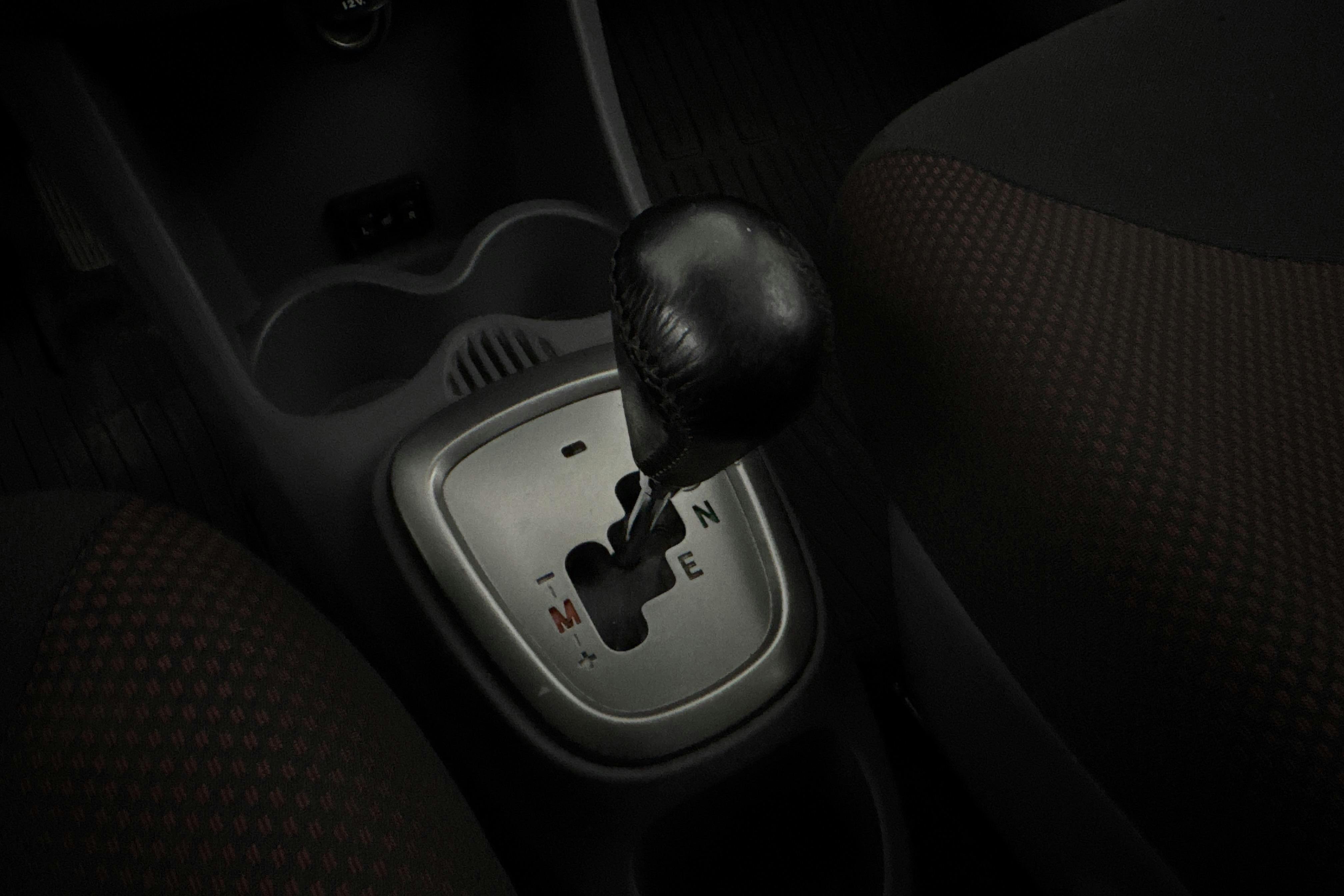 Vehicle Image 13