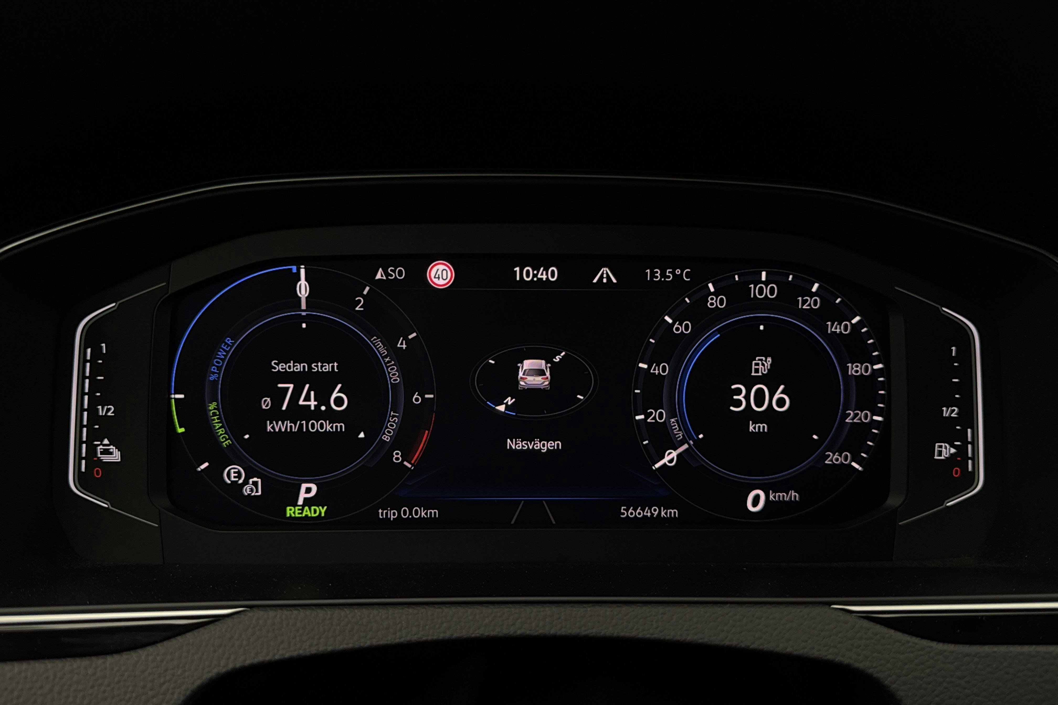 Vehicle Image 10
