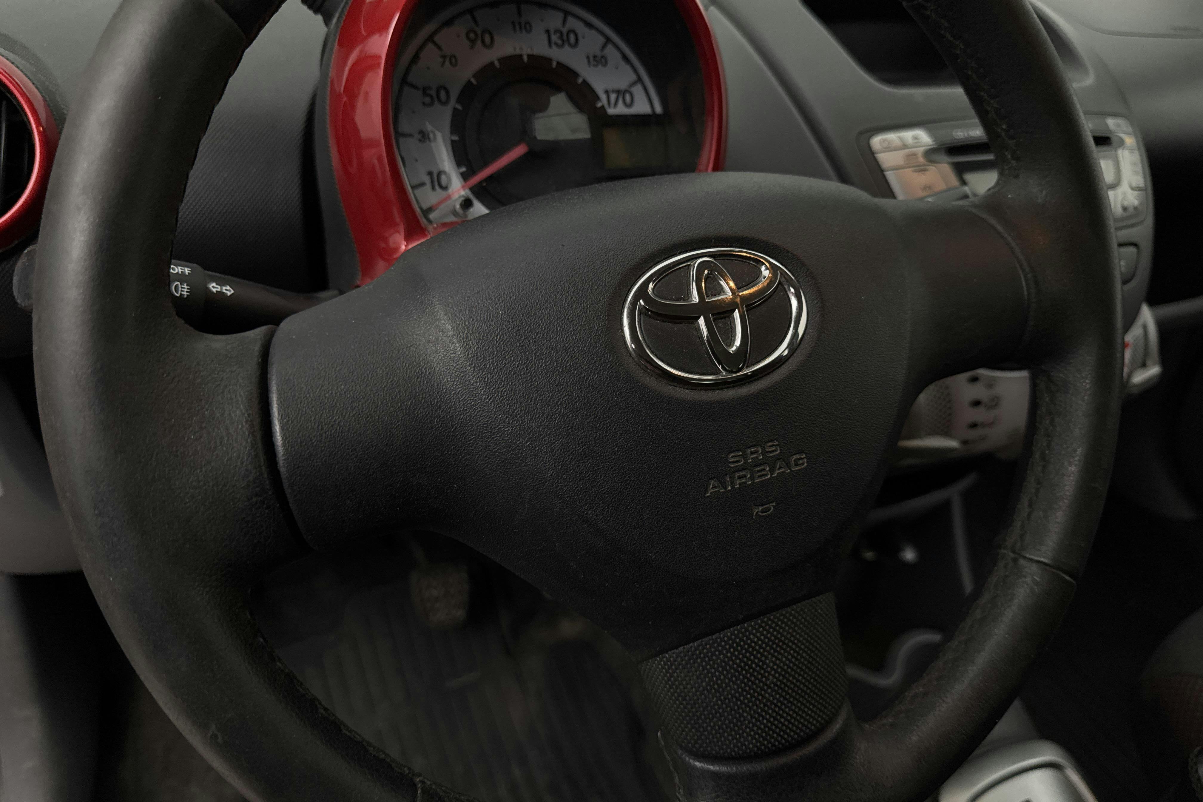 Vehicle Image 14