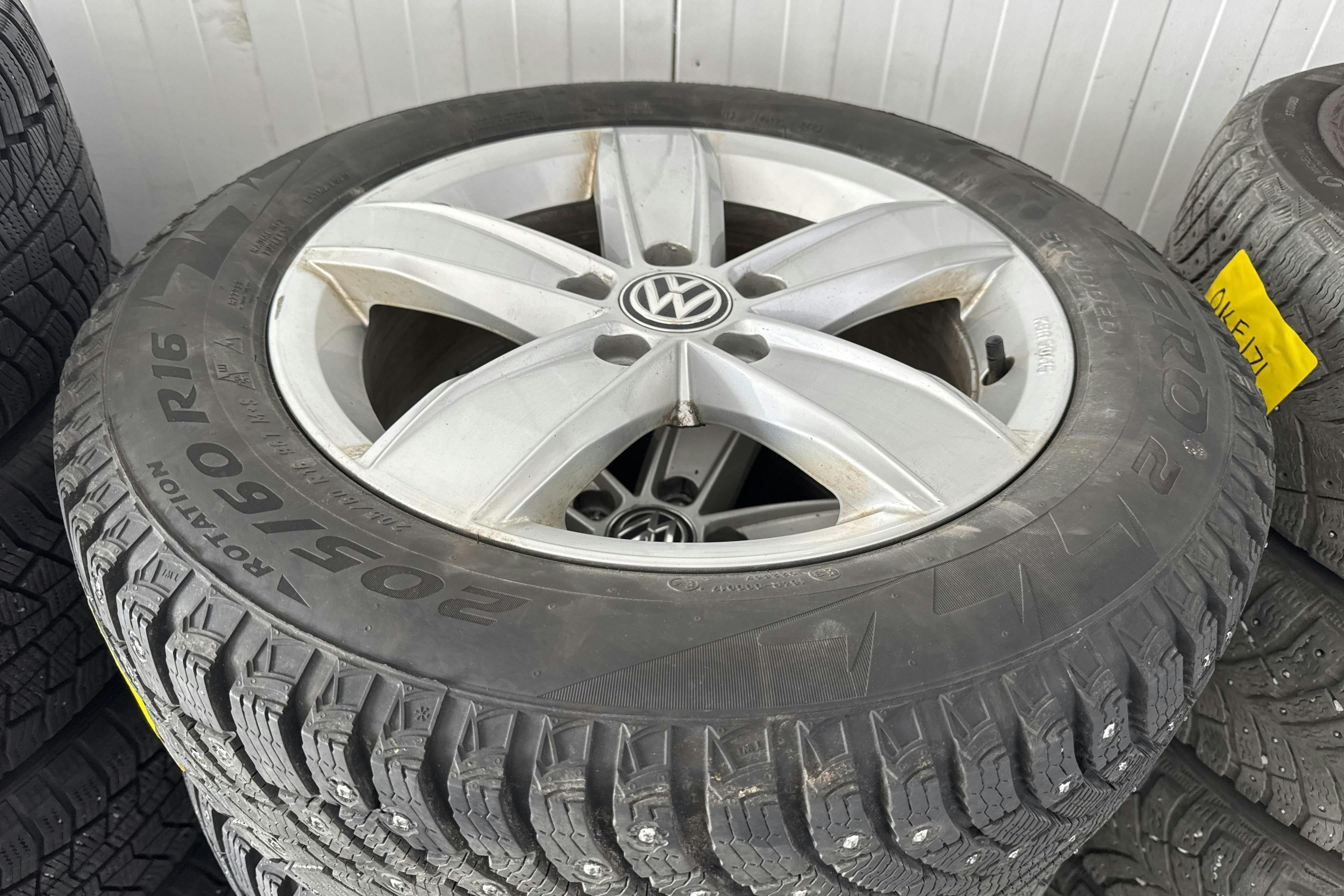 Vehicle Image 14
