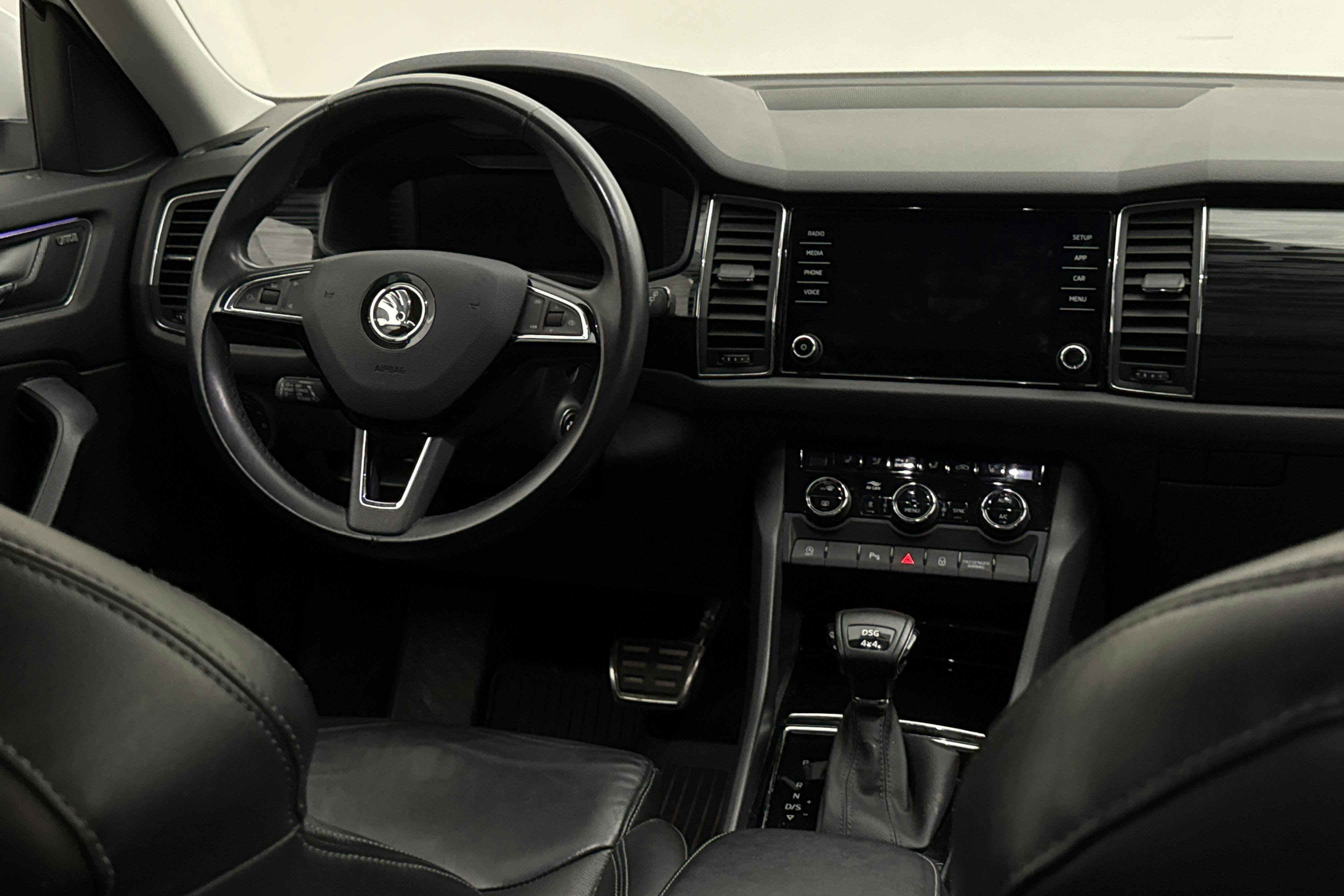 Vehicle Image 13