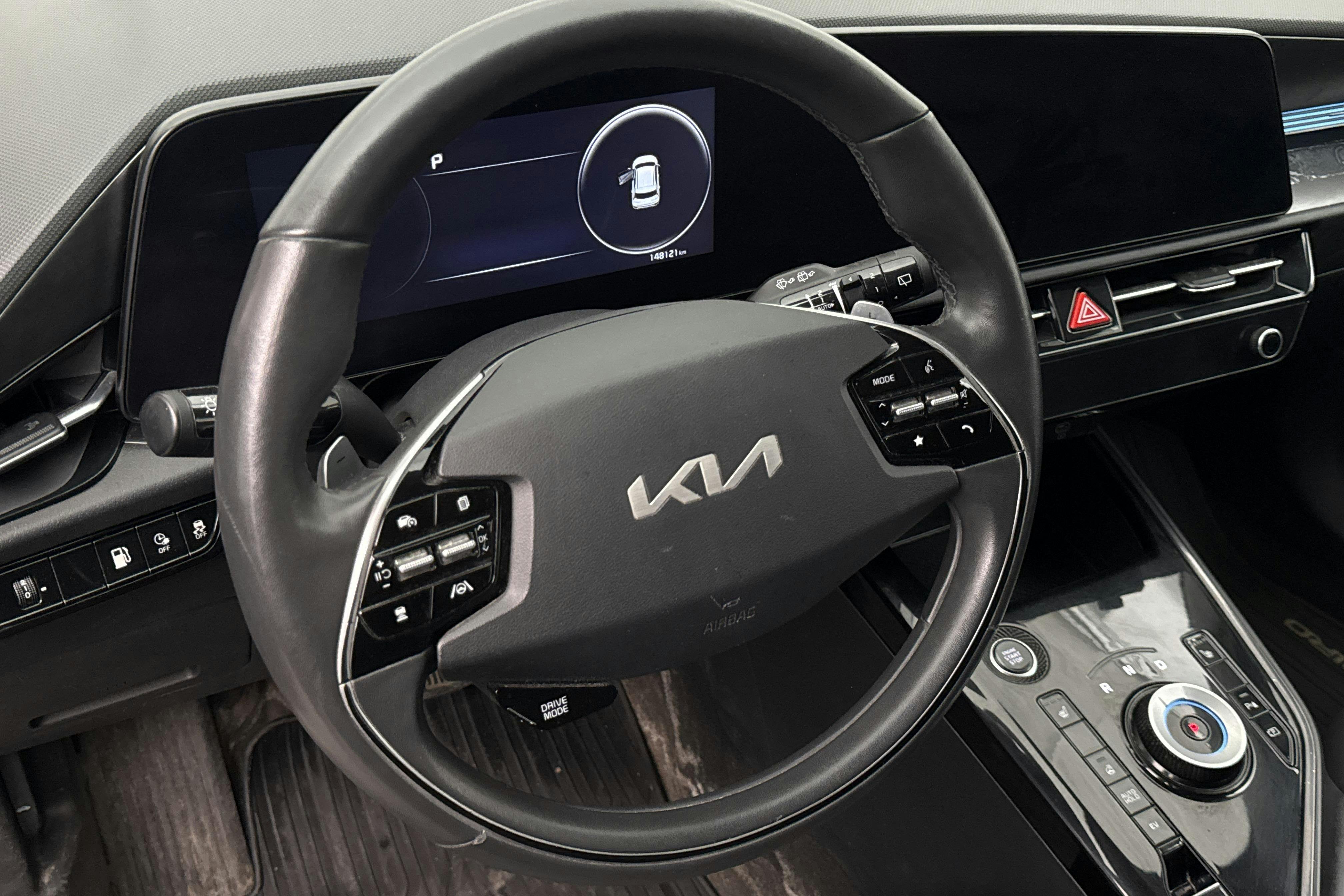 Vehicle Image 15