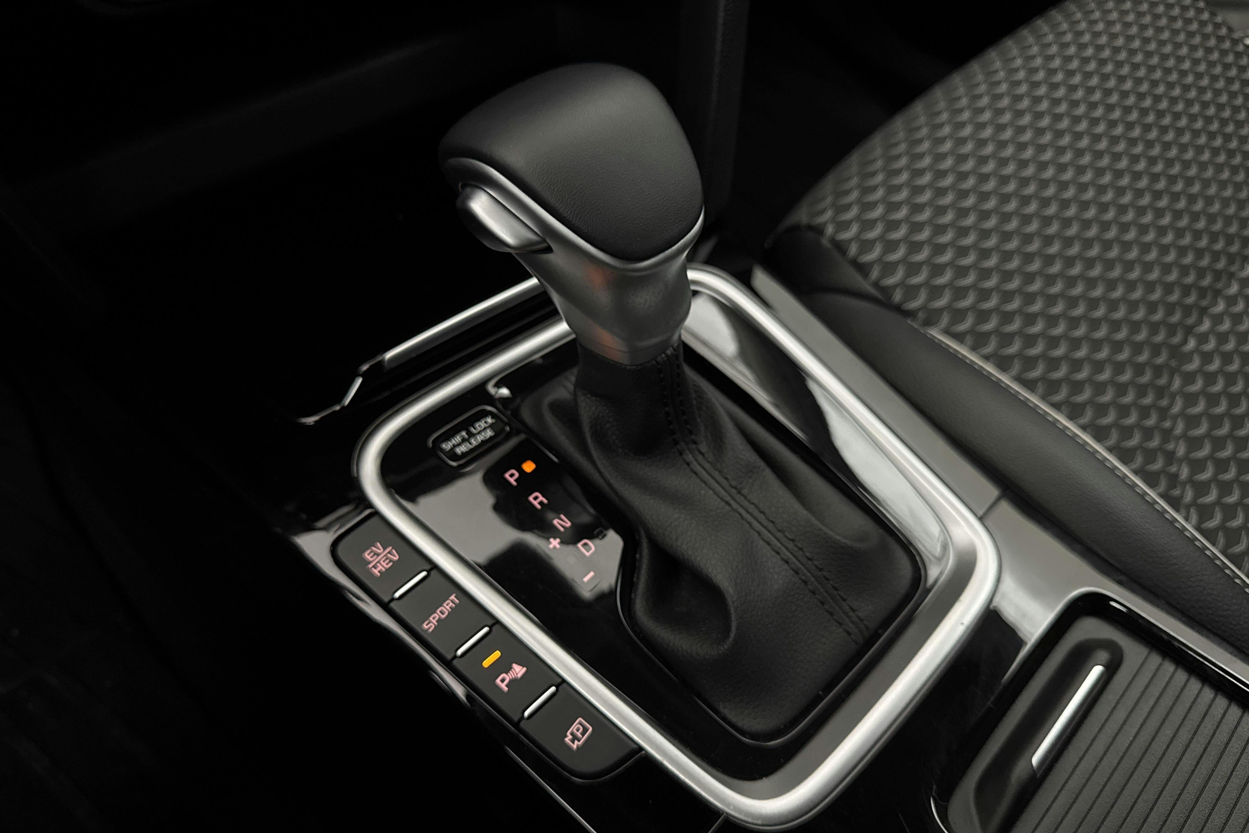 Vehicle Image 15