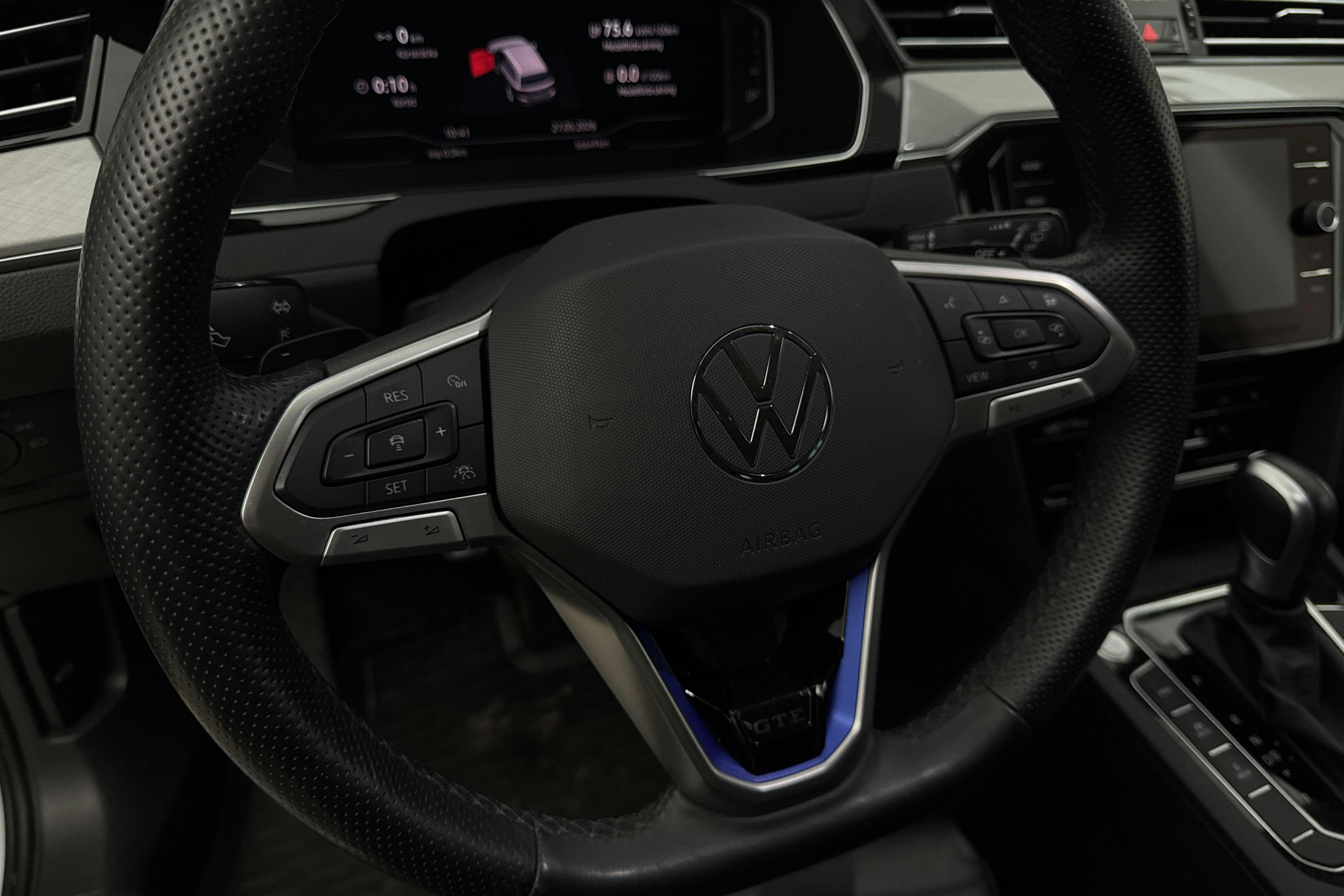 Vehicle Image 16