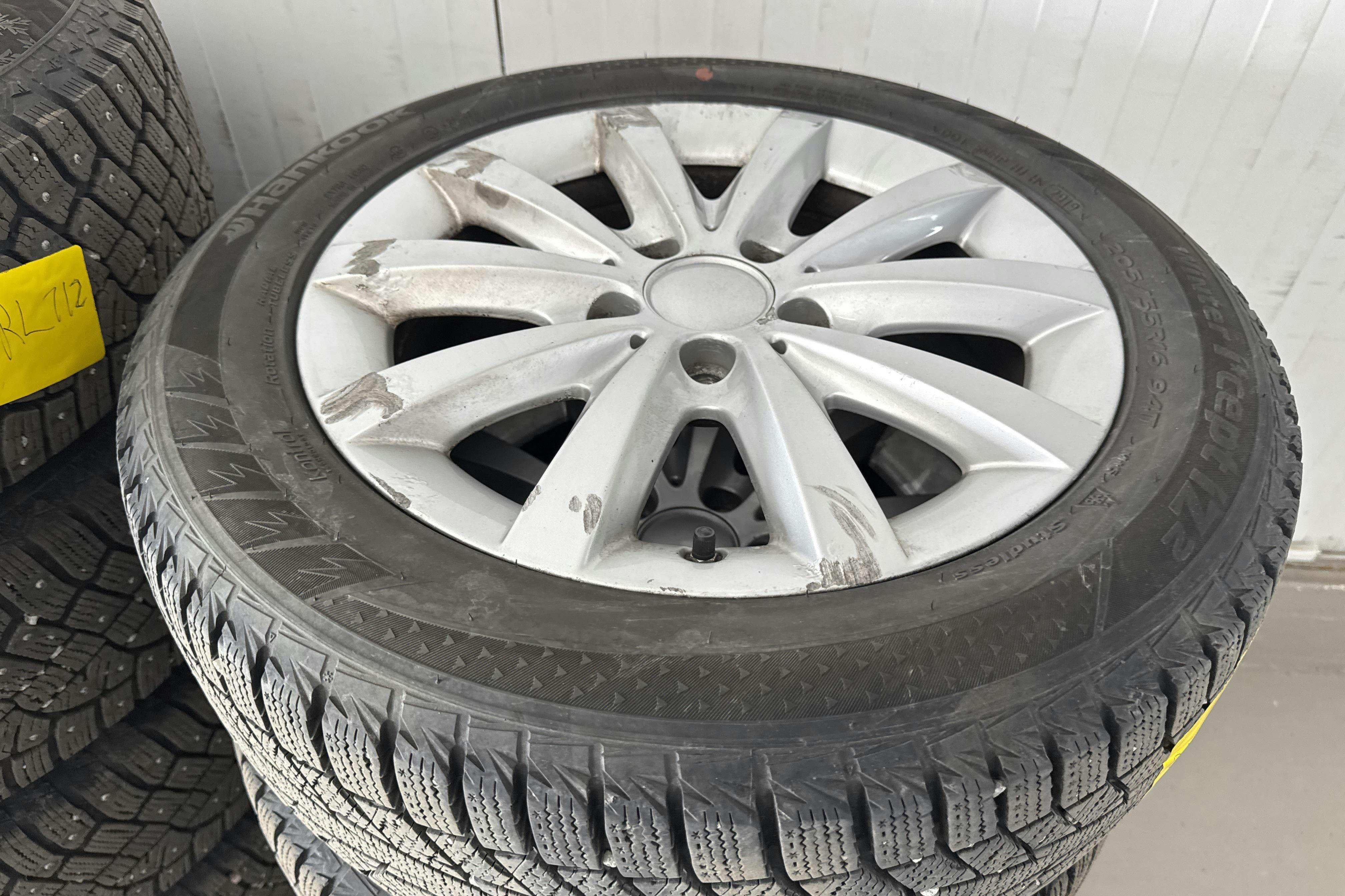 Vehicle Image 14