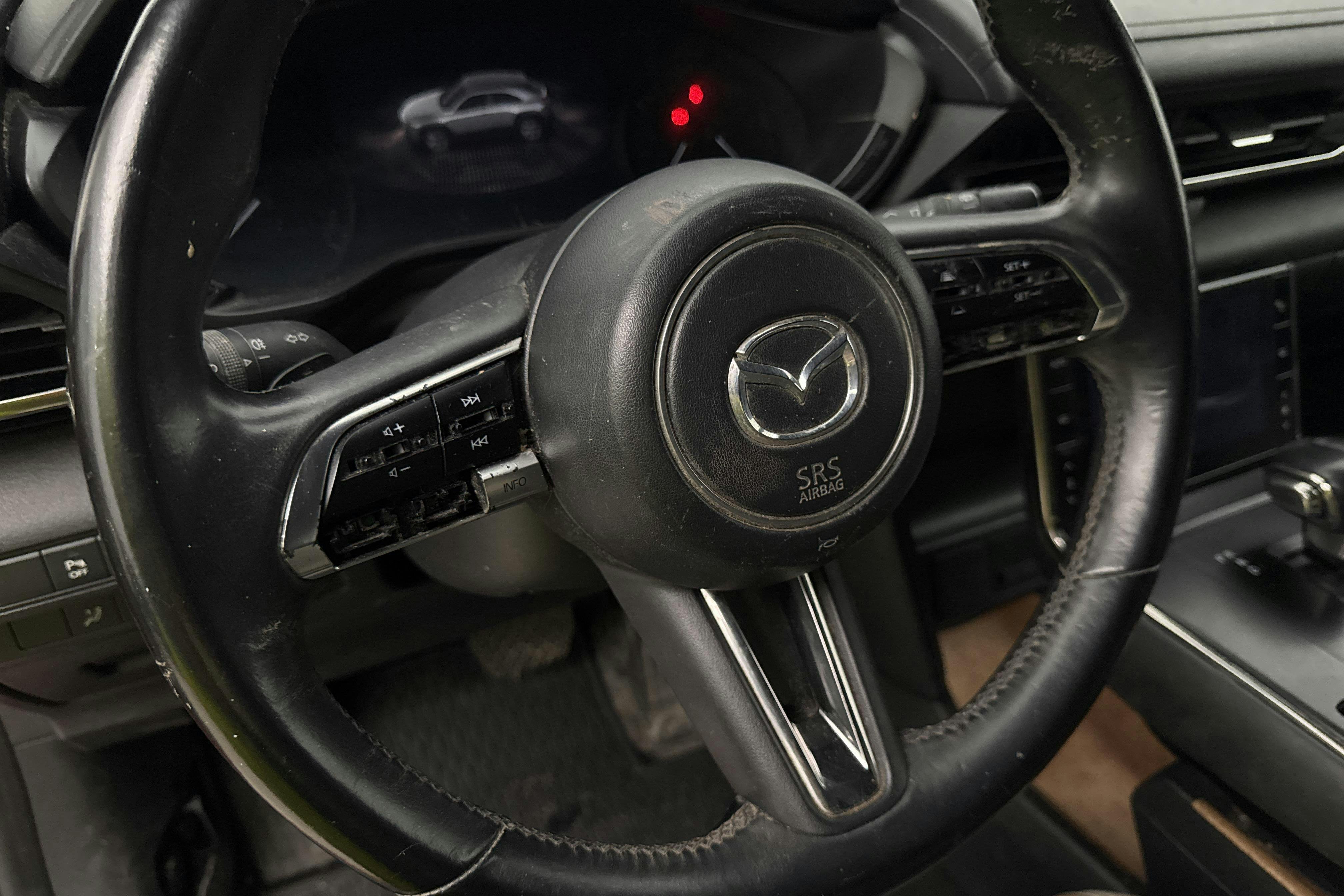 Vehicle Image 15